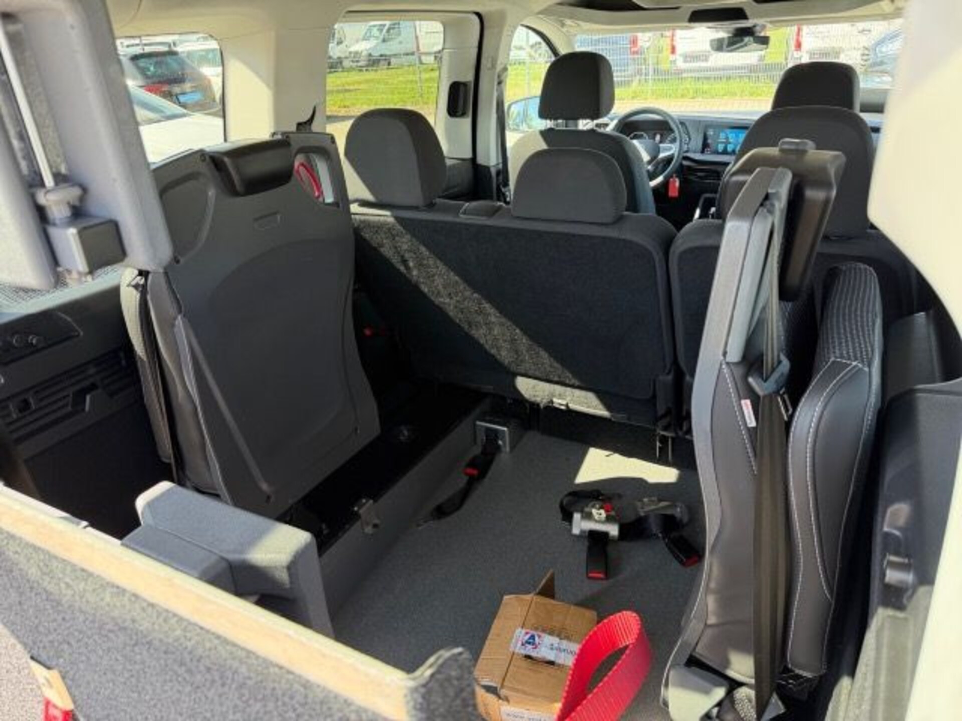 Volkswagen Caddy Maxi Basis-Modell
