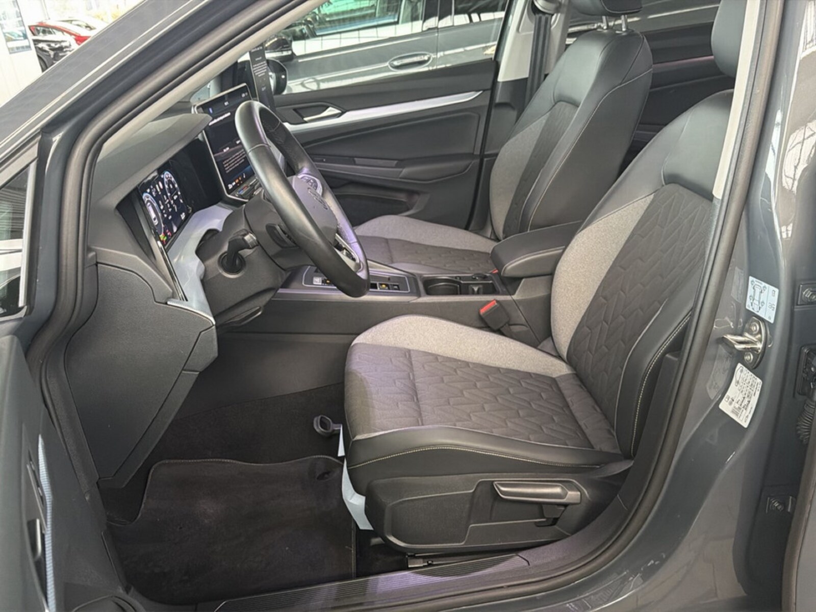 Volkswagen Golf Variant – Bild 8