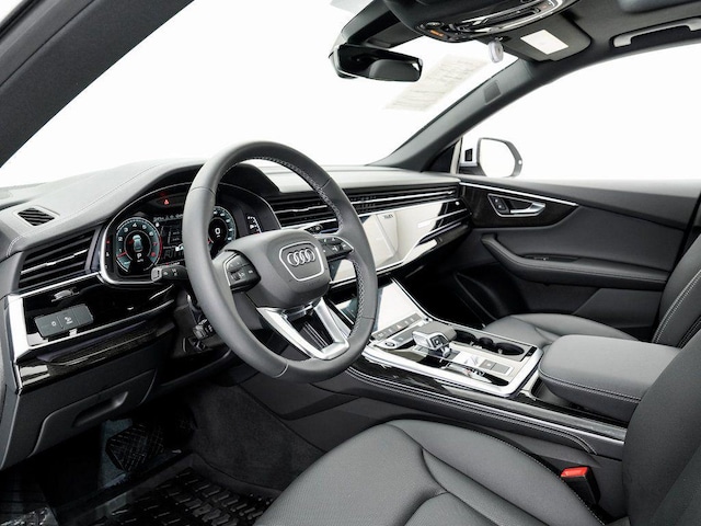 2025 Audi Q8
