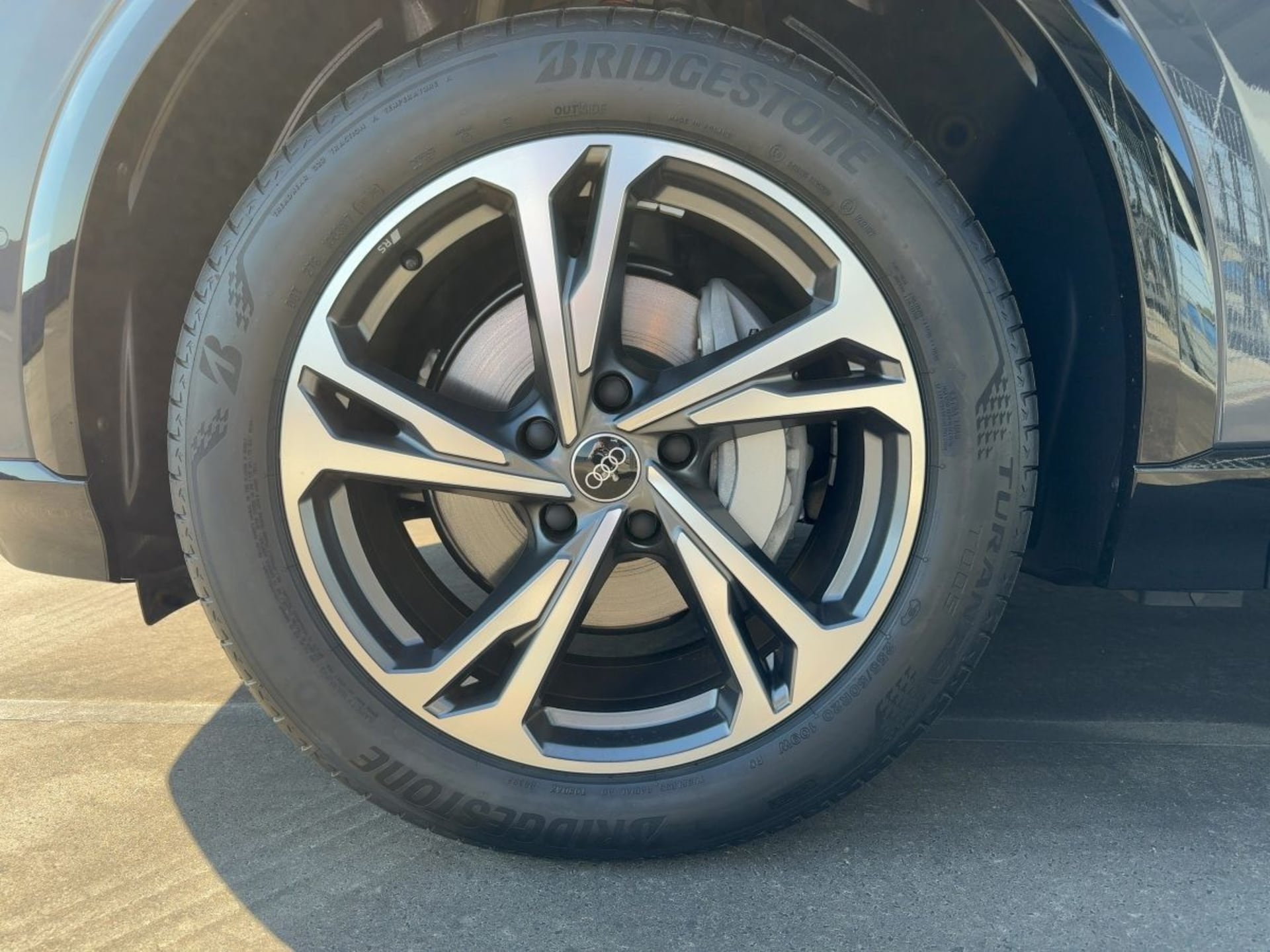 Audi Q6 SUV e-tron