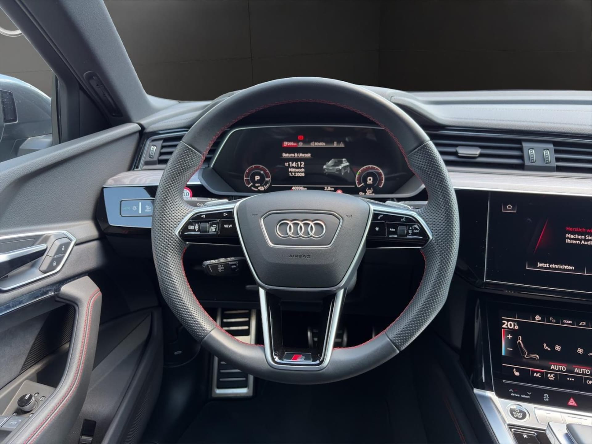 Audi Q8 e-tron S line