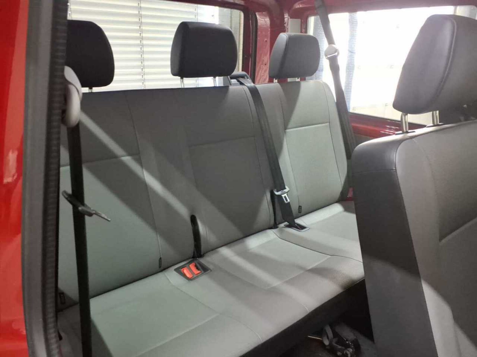 Volkswagen T6.1 Transporter Kombi kurzer Radstand – Bild 8
