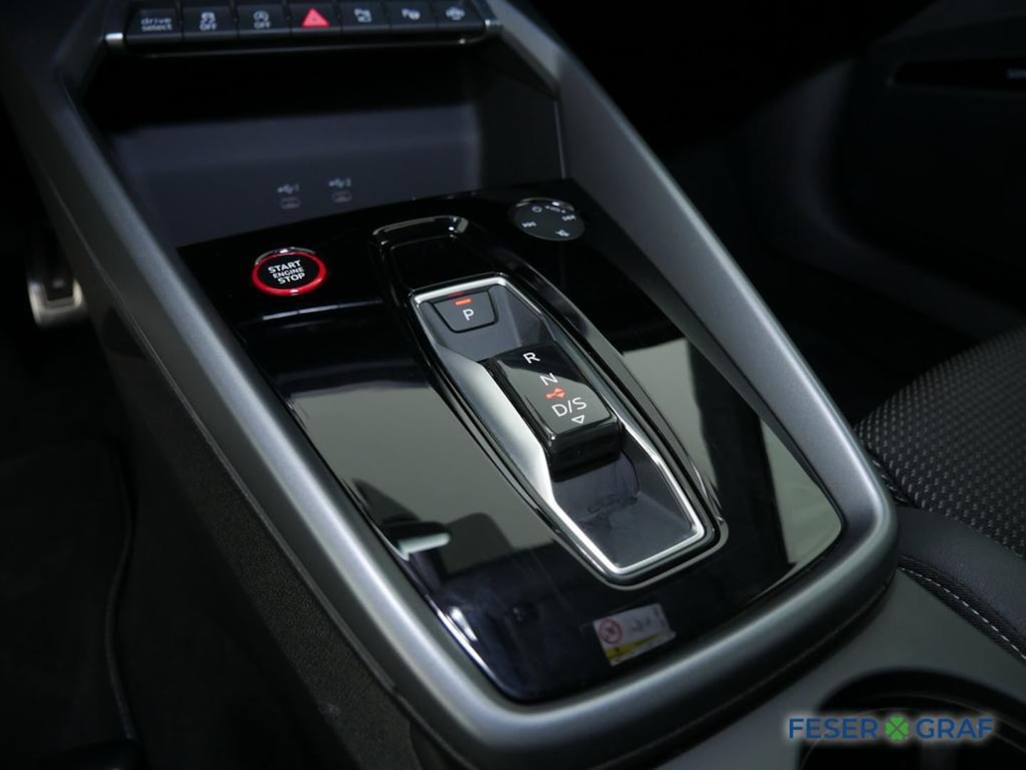 Bild über Audi S3 Limousine TFSI quattro S tronic - für weitere Informationen kontaktieren Sie den Audi Partner