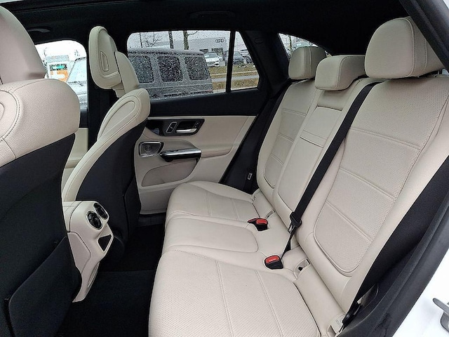 2023 Mercedes-Benz GLC GLC 300 - Photo 14