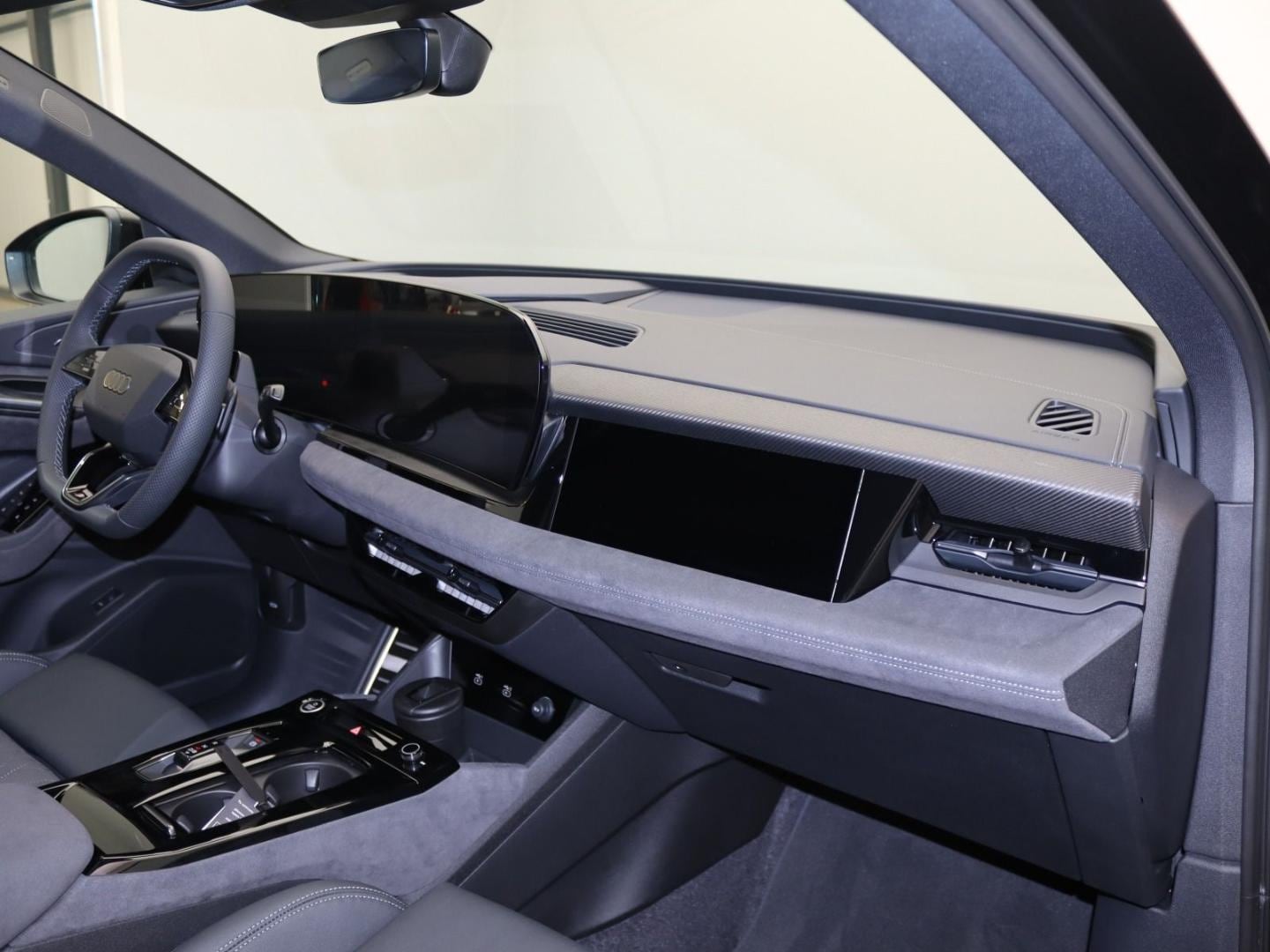 Bild über Audi Q6 SUV e-tron S line business e-tron quattro 315 kW - für weitere Informationen kontaktieren Sie den Audi Partner