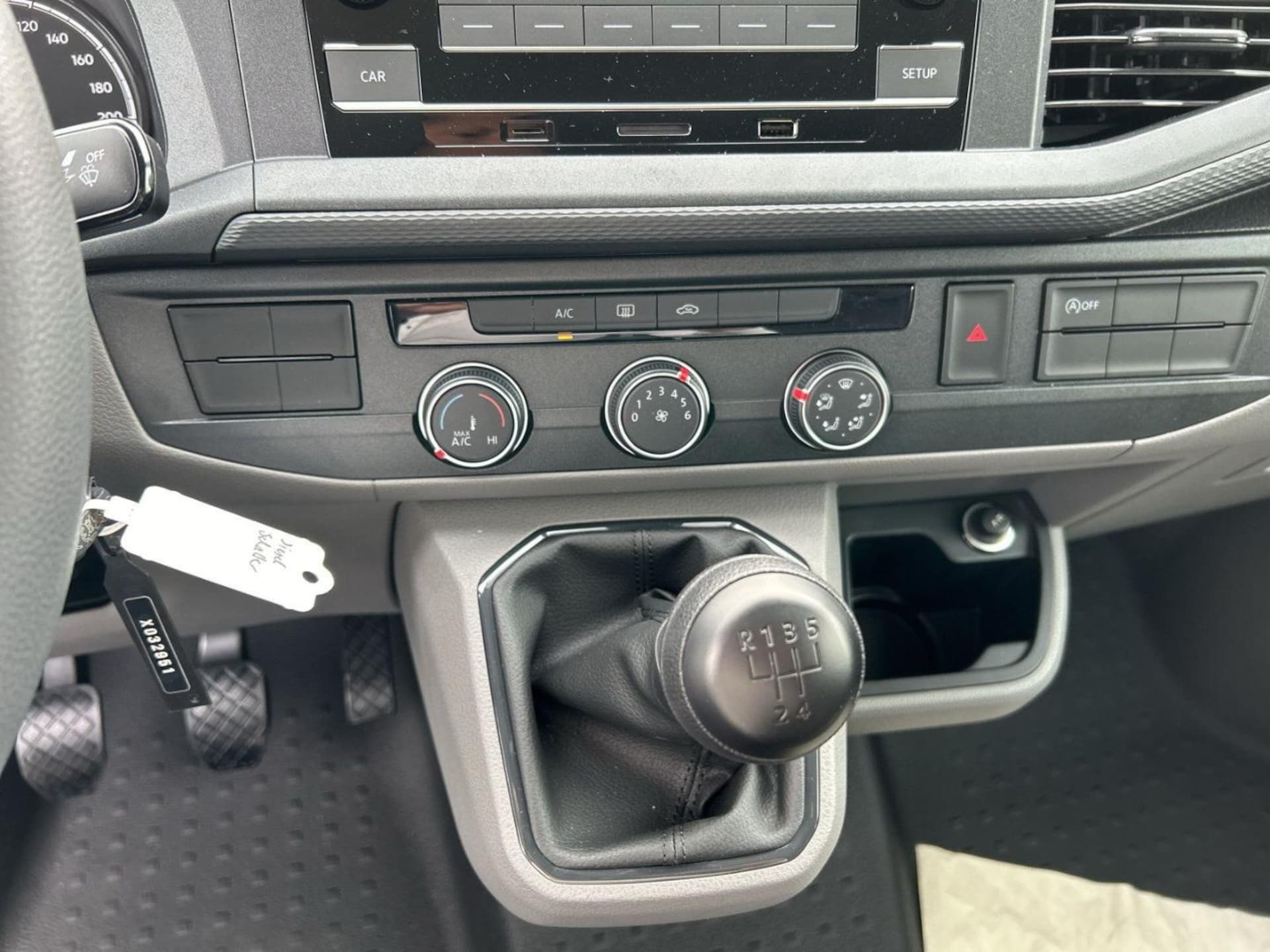 Volkswagen T6.1 Transporter Kombi kurzer Radstand