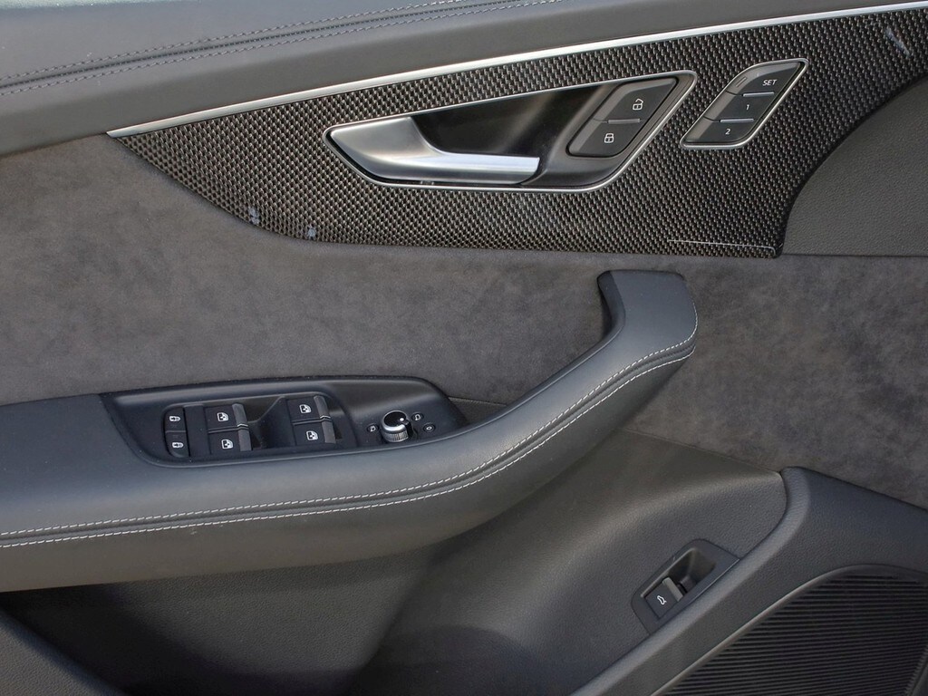 Image about Audi SQ7 competition plus TFSI quattro tiptronic