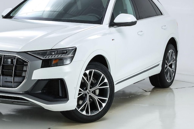2023 Audi Q8