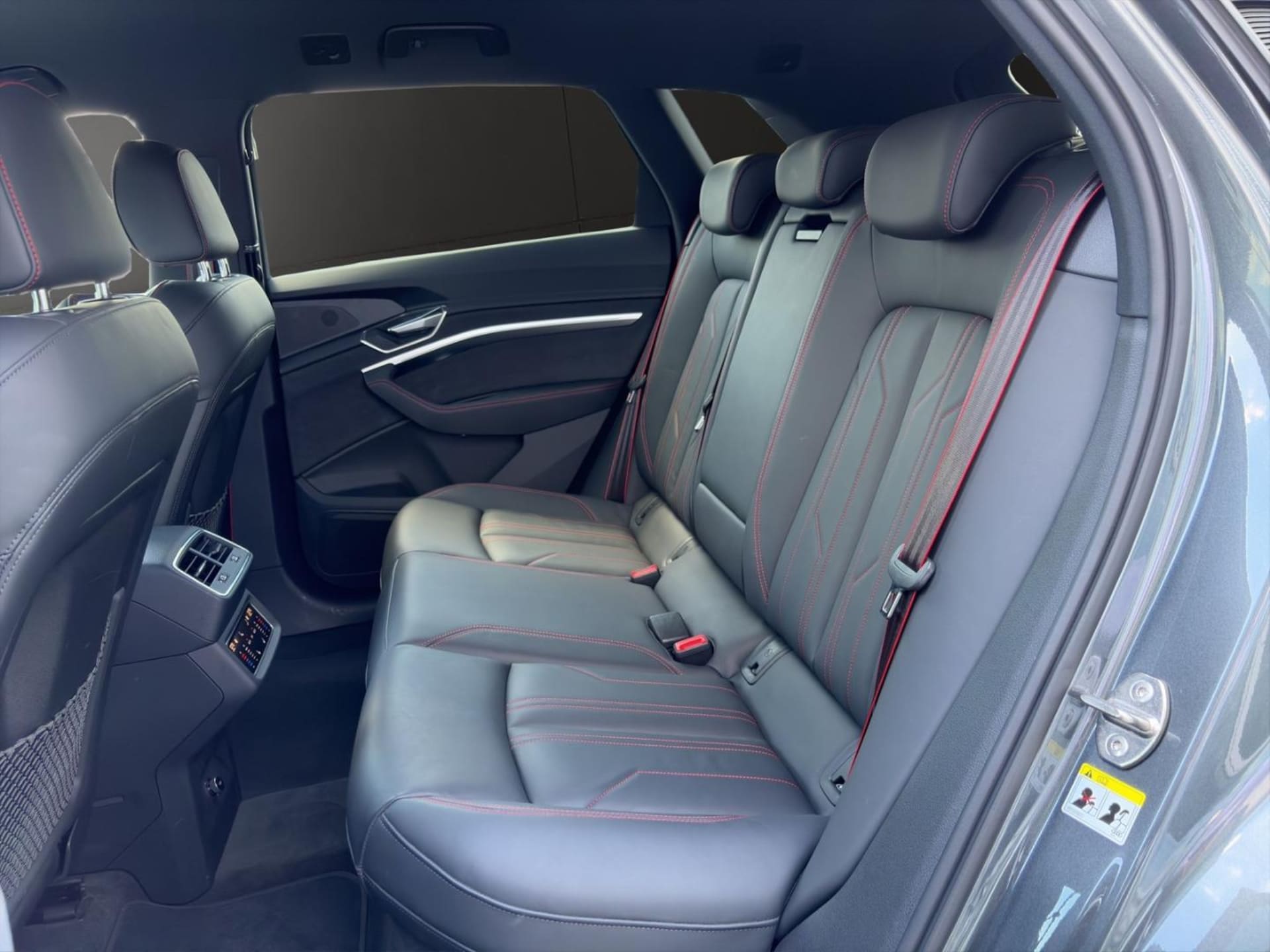 Audi Q8 e-tron S line