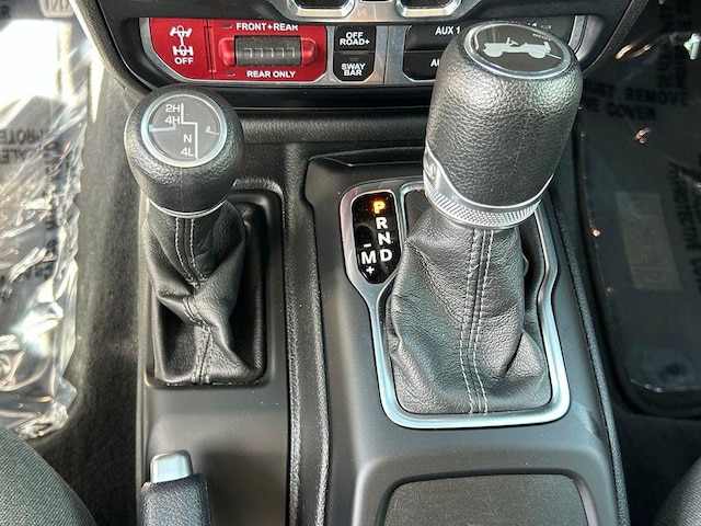 2024 Jeep Wrangler 4-Door Rubicon - Photo 32