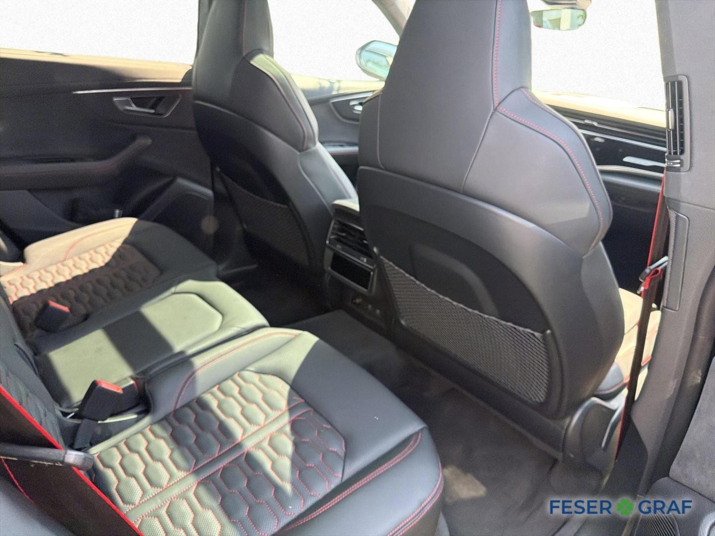Bild über Audi RS Q8 SUV TFSI quattro 471 kW tiptronic - für weitere Informationen kontaktieren Sie den Audi Partner