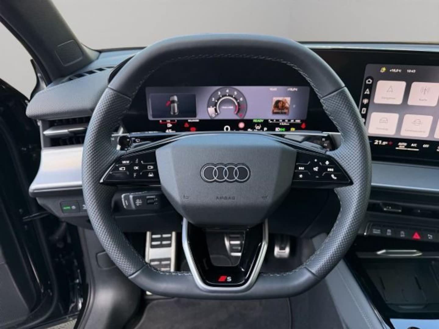 Bild über Audi Q3 Sportback TFSI 110 kW S tronic - für weitere Informationen kontaktieren Sie den Audi Partner