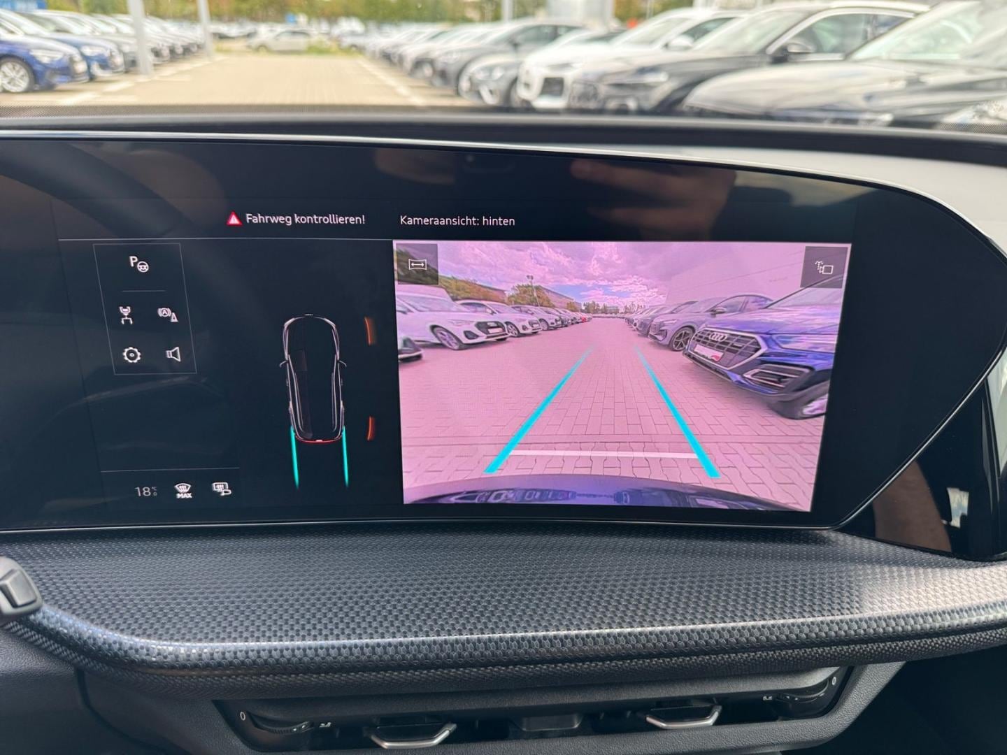 Bild über Audi Q5 Sportback TDI quattro 150 kW S tronic - für weitere Informationen kontaktieren Sie den Audi Partner
