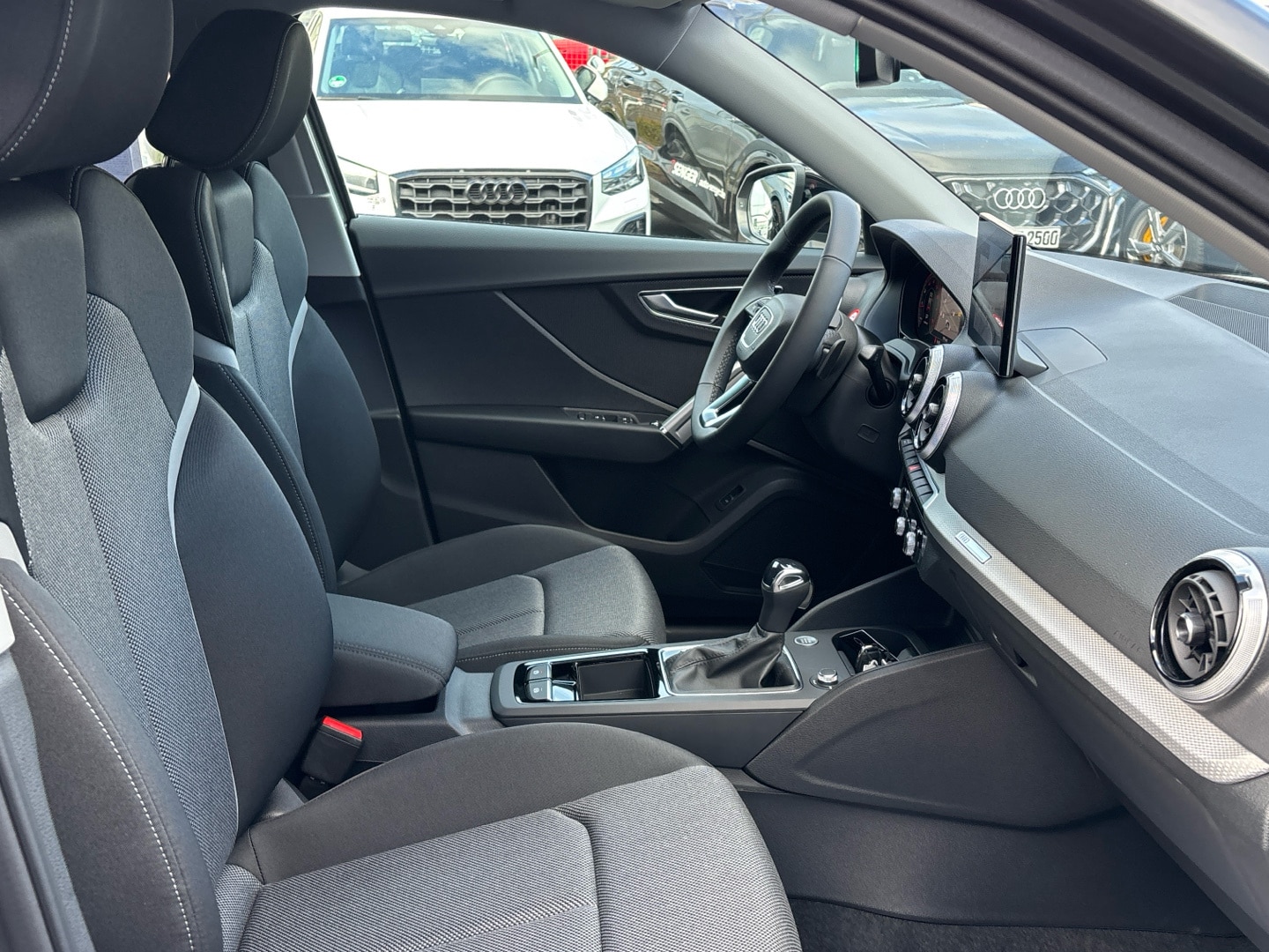Bild über Audi Q2 S line 35 TFSI S tronic - für weitere Informationen kontaktieren Sie den Audi Partner