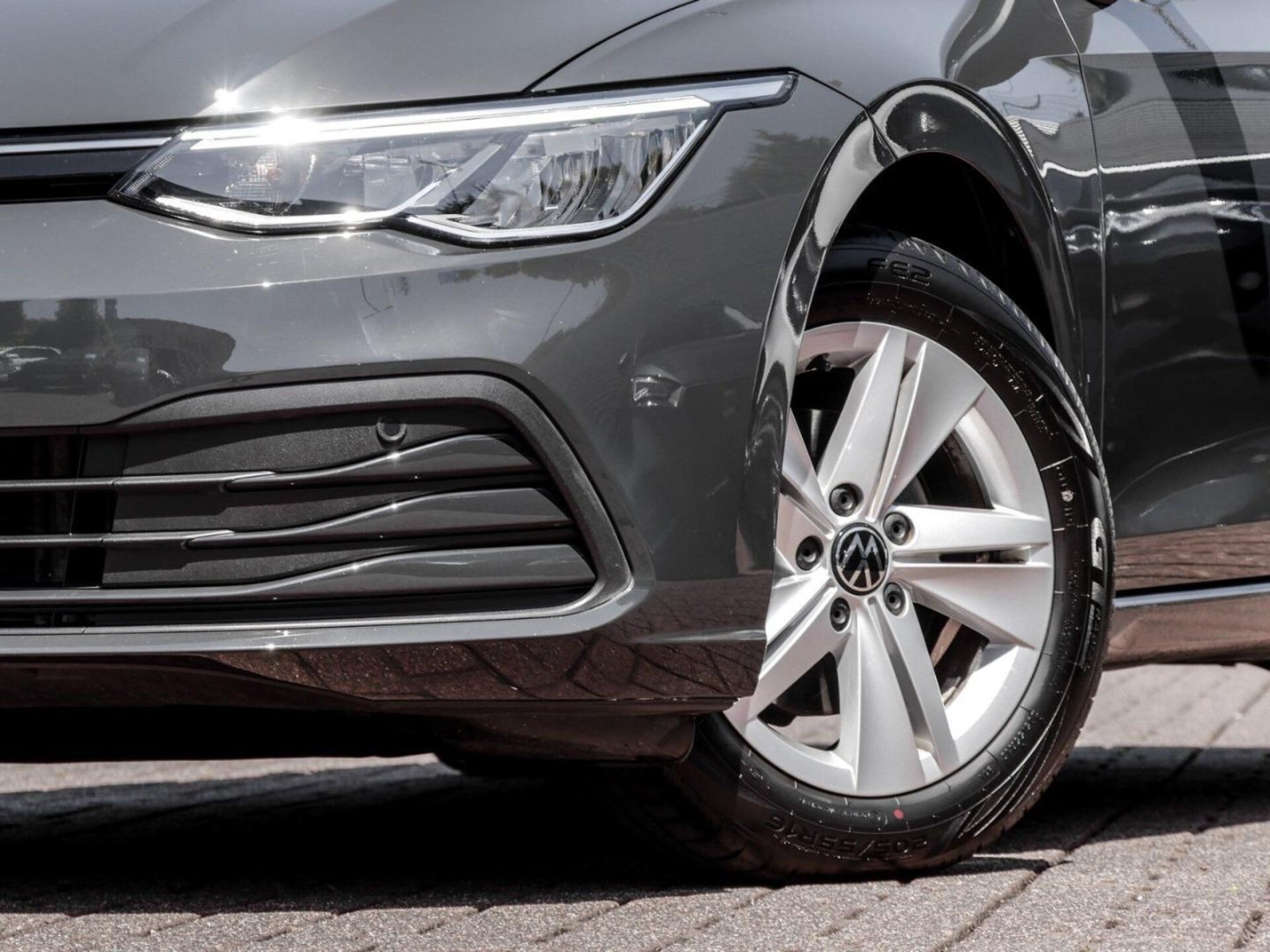 Volkswagen Golf Variant Life