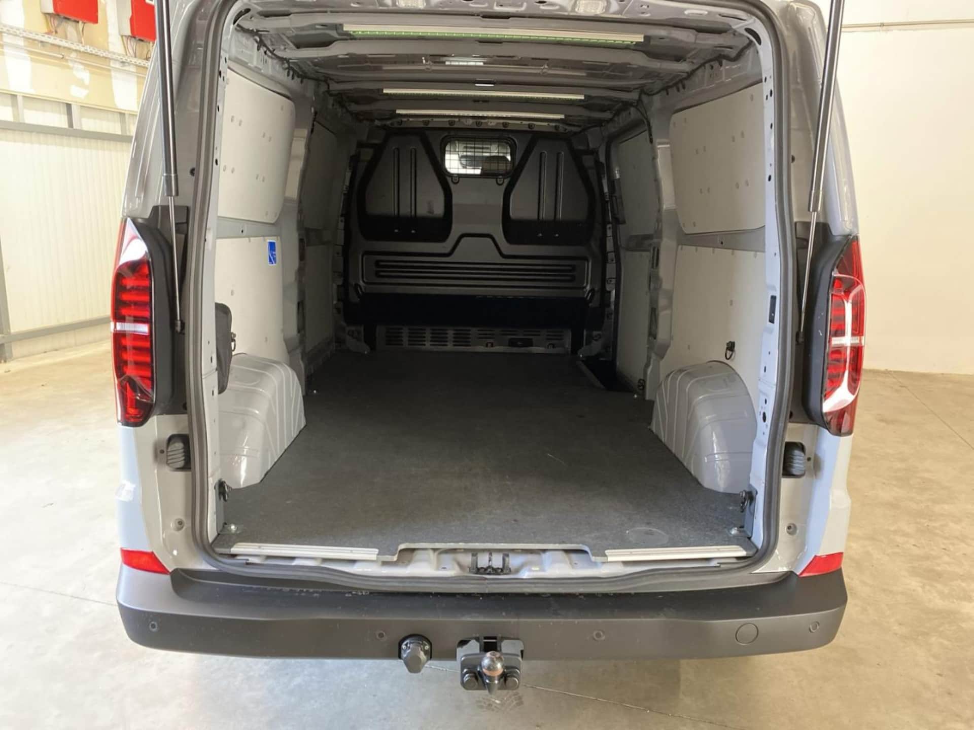 Volkswagen Transporter Kasten langer Radstand