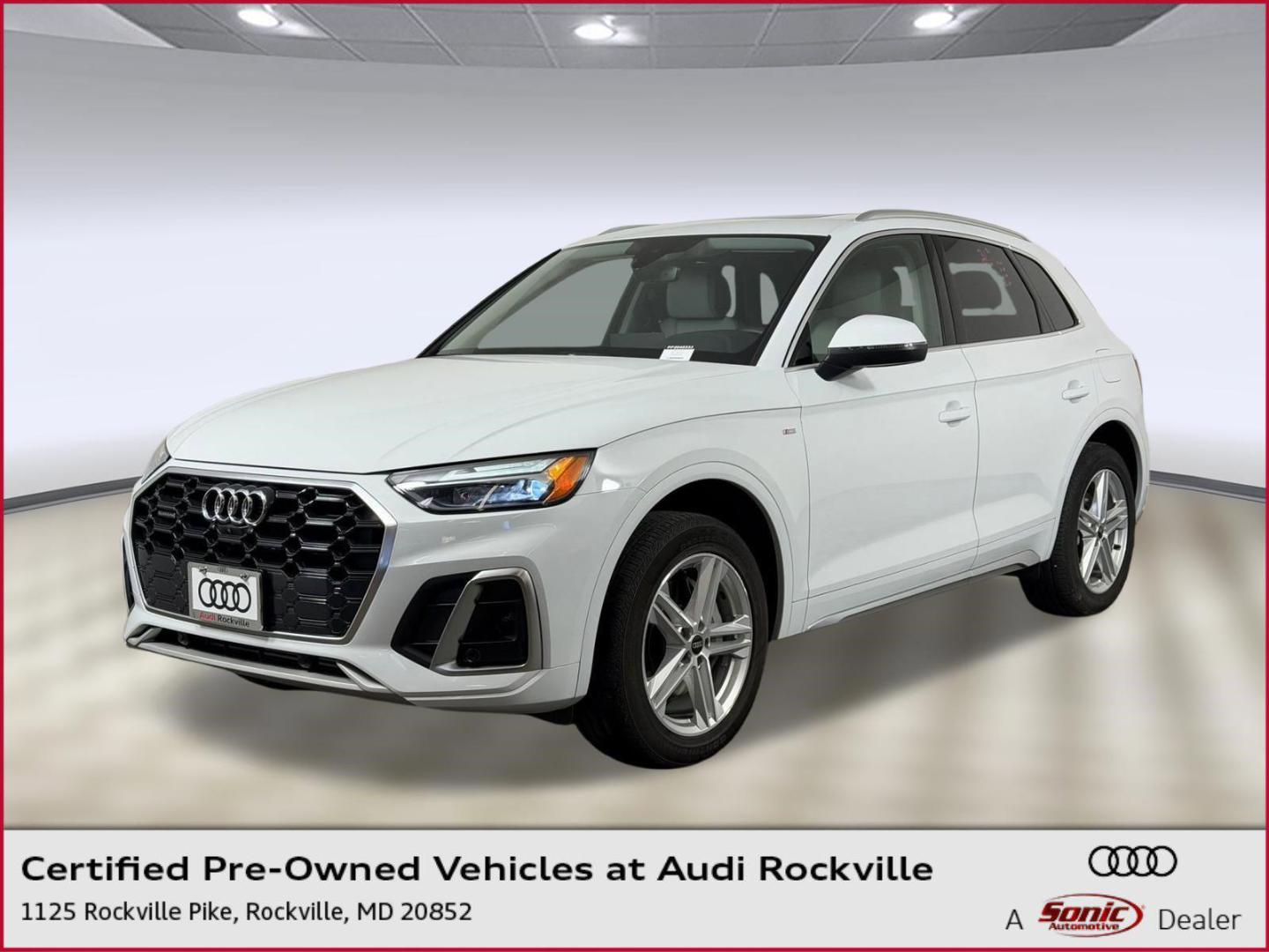 2023 Audi Q5 55 e Premium Plus's photo