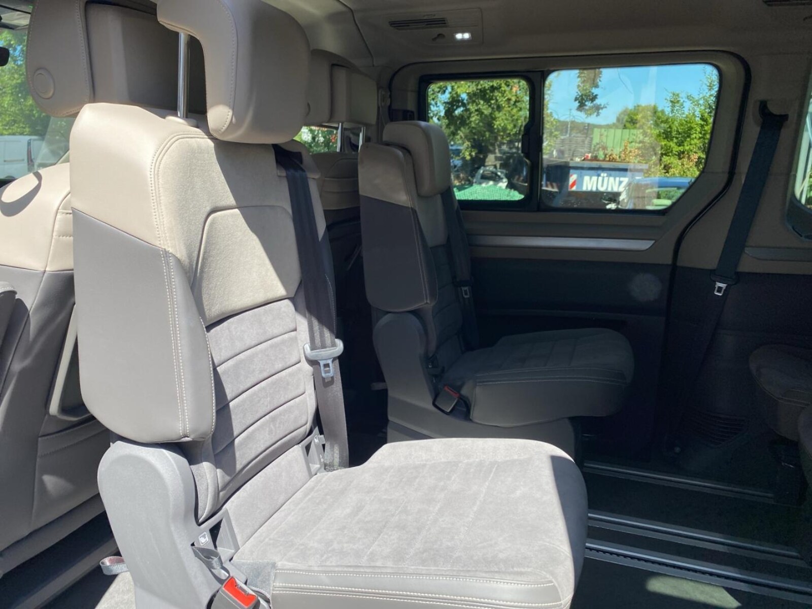 Volkswagen Multivan – Bild 15