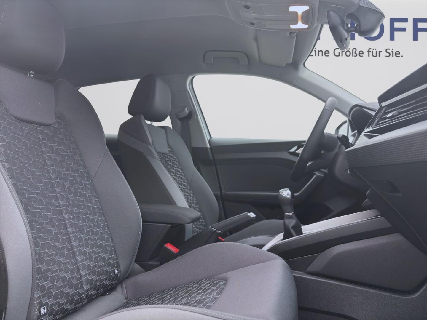 Bild über Audi A1 allstreet 30 TFSI Schaltgetriebe - für weitere Informationen kontaktieren Sie den Audi Partner