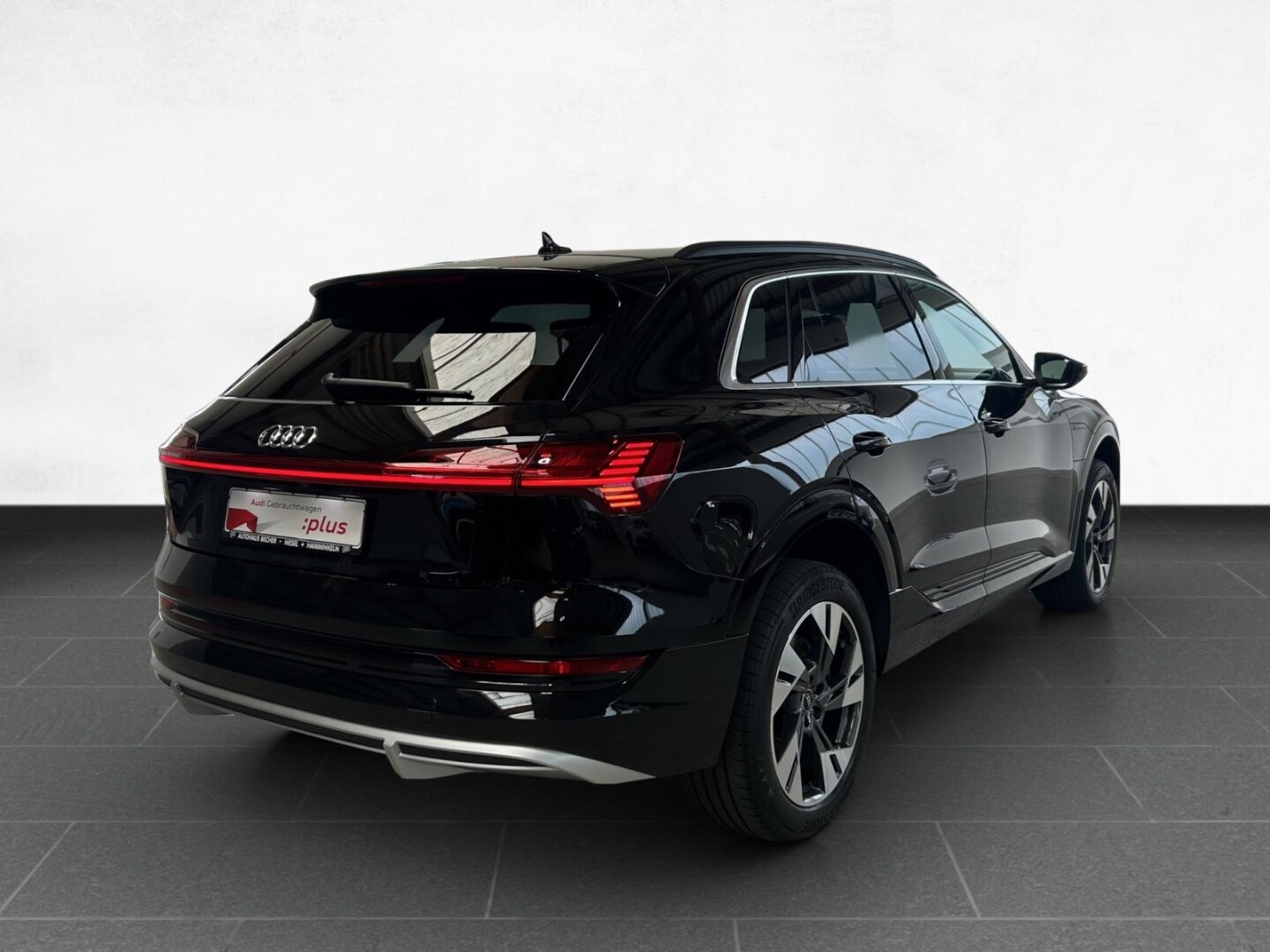 Image about Audi e-tron 55 quattro
