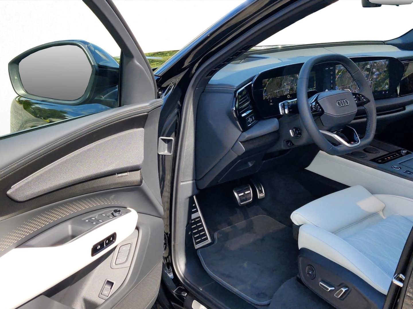Bild über Audi Q7 SUV TDI quattro 220 kW tiptronic - für weitere Informationen kontaktieren Sie den Audi Partner