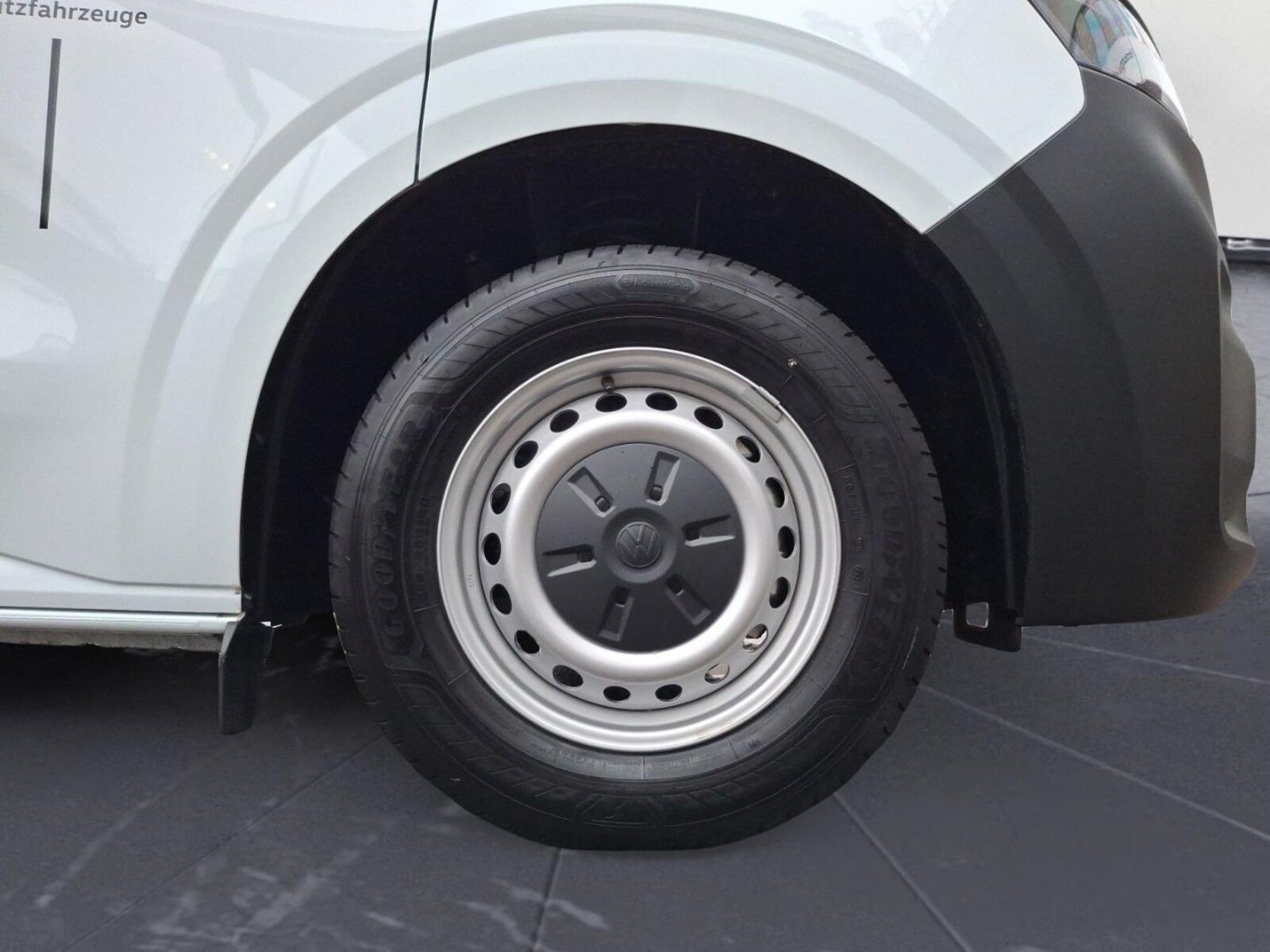 Volkswagen Transporter Kasten kurzer Radstand – Bild 10