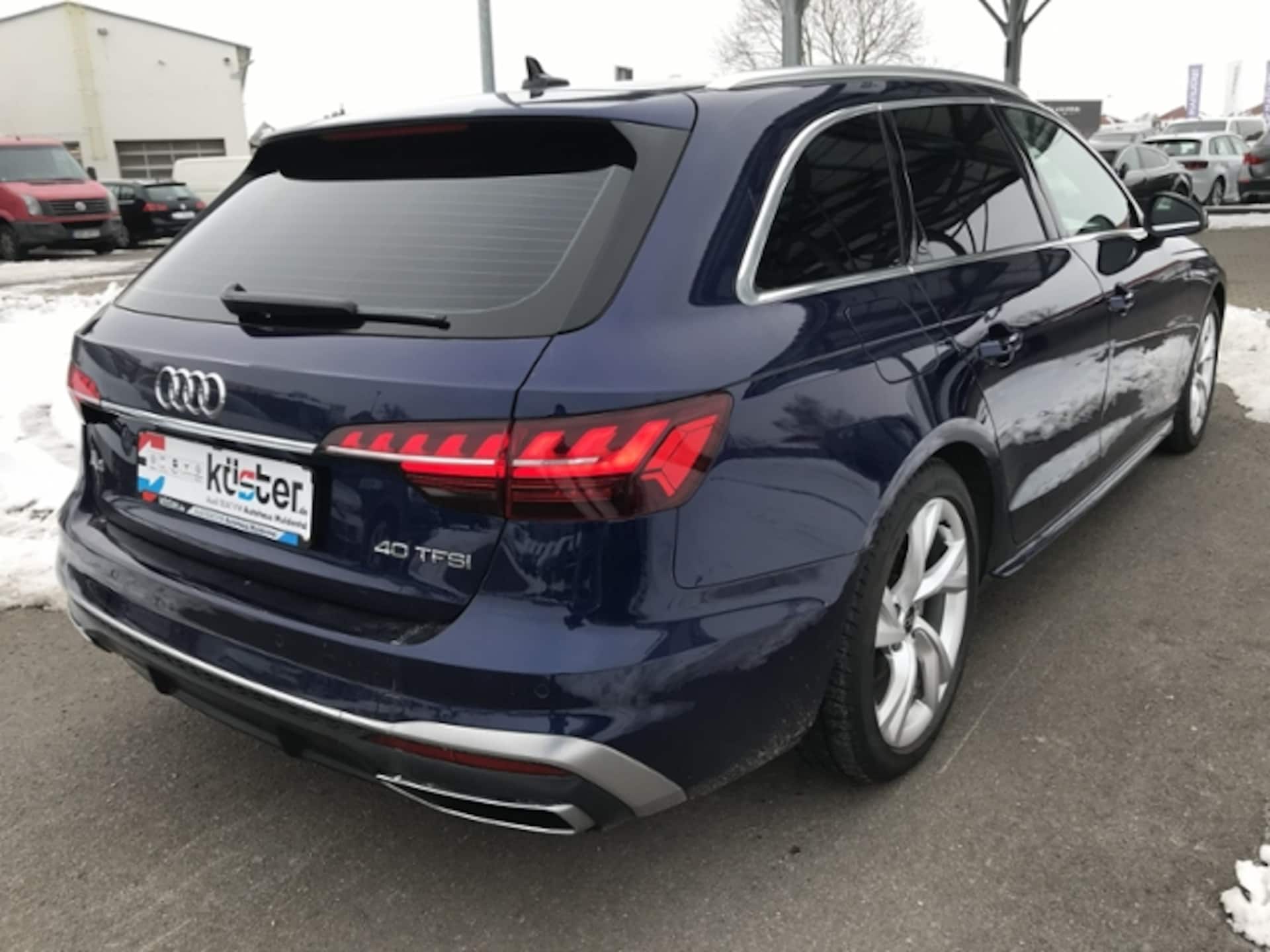 Audi A4 Avant S line