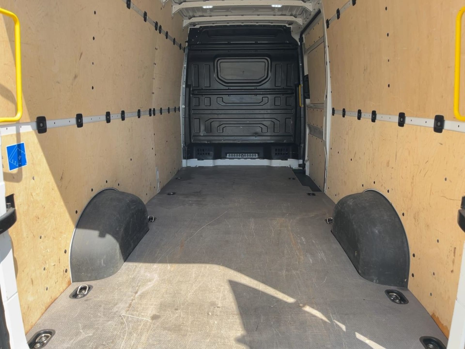 Volkswagen Crafter Kasten langer Radstand