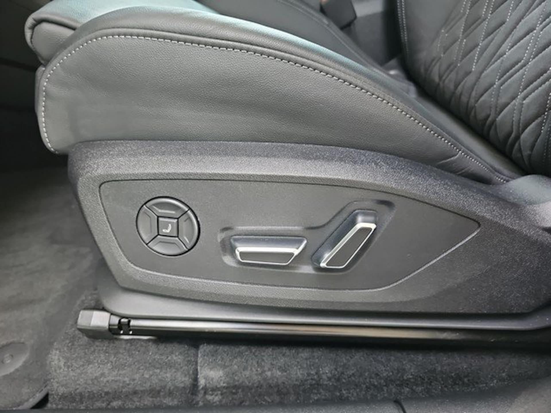 Audi Q6 SUV e-tron