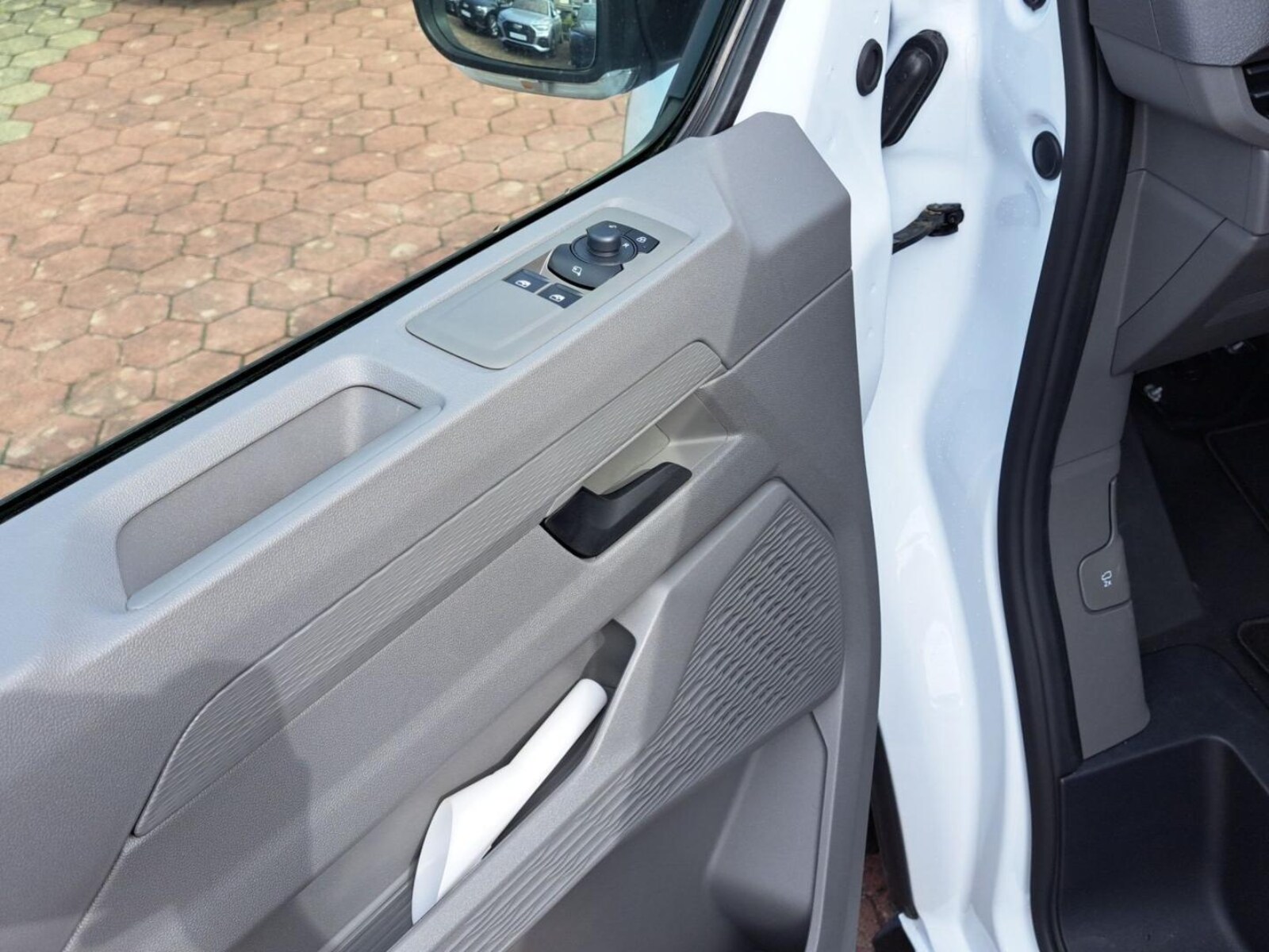 Volkswagen Transporter Kasten kurzer Radstand – Bild 20