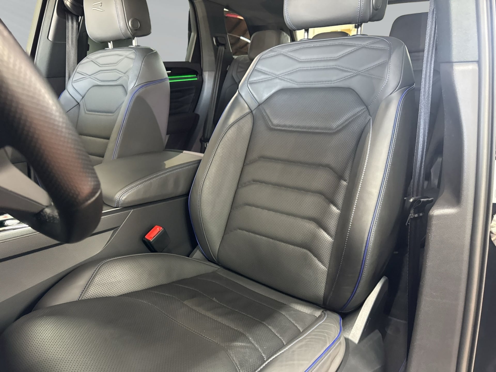 Volkswagen Touareg R