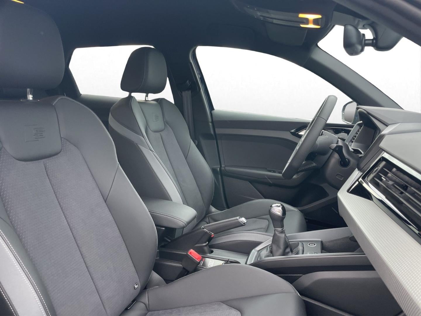 Bild über Audi A1 allstreet 30 TFSI Schaltgetriebe - für weitere Informationen kontaktieren Sie den Audi Partner