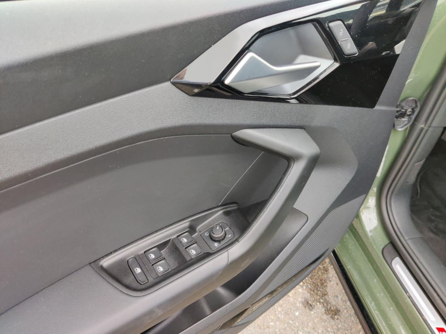 Image about Audi A1 Sportback S line 30 TFSI S tronic