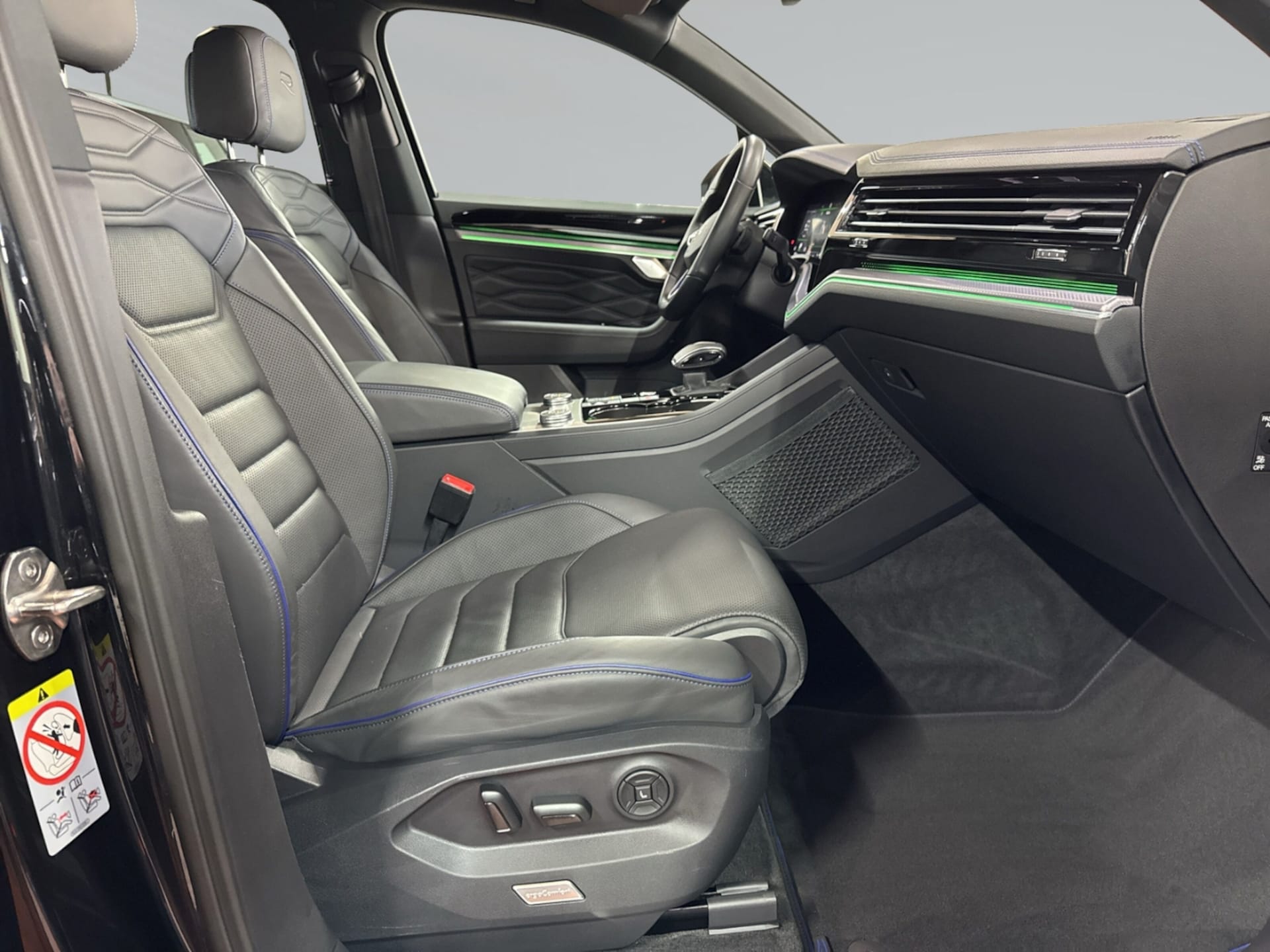 Volkswagen Touareg R
