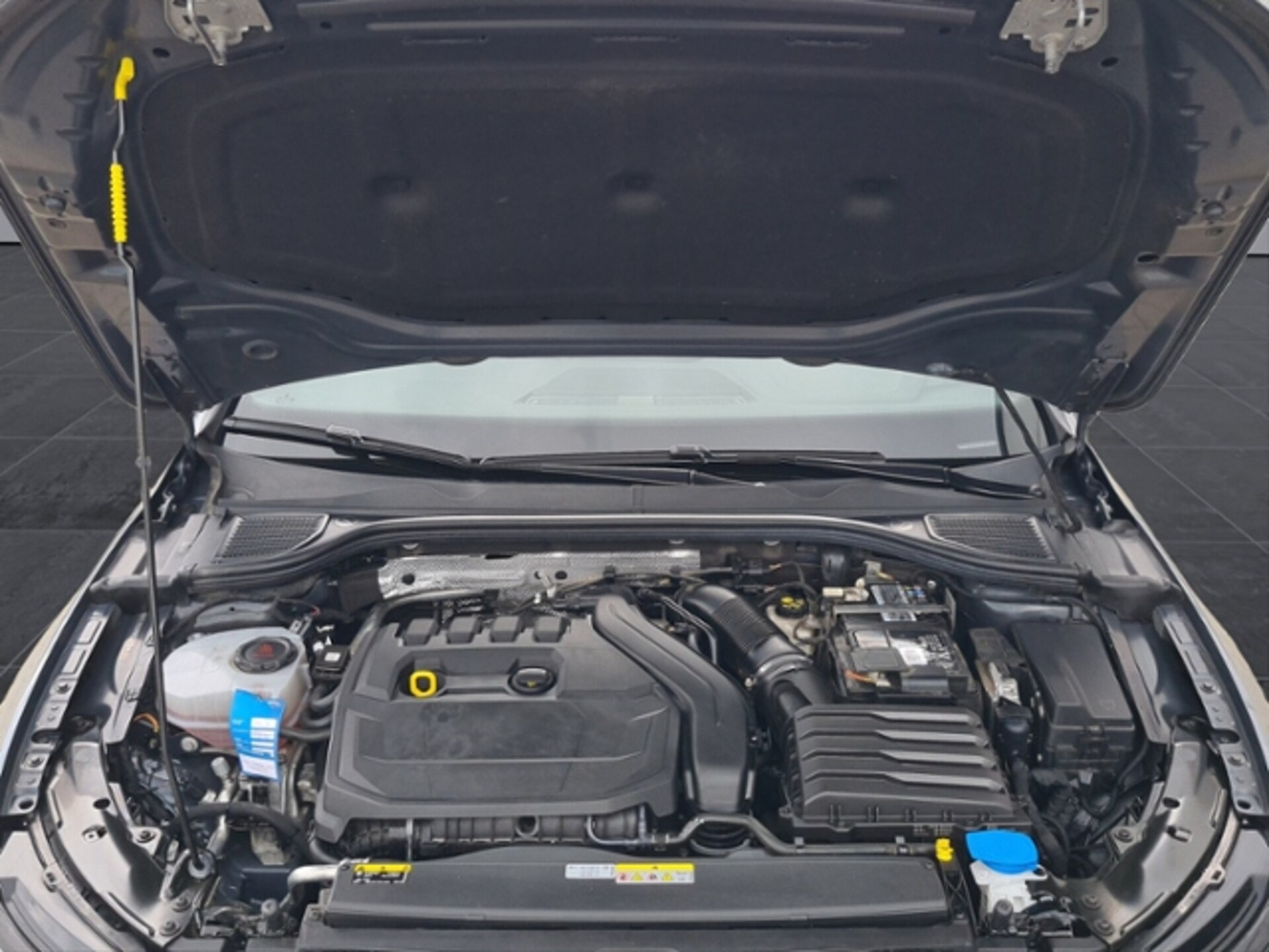 Volkswagen Golf Variant R-Line