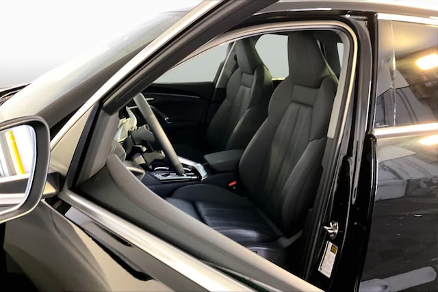 2025 Audi Q5 Premium Plus - Photo 9