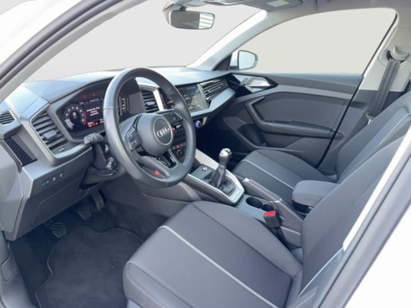 Bild über Audi A1 Sportback advanced 25 TFSI Schaltgetriebe - für weitere Informationen kontaktieren Sie den Audi Partner