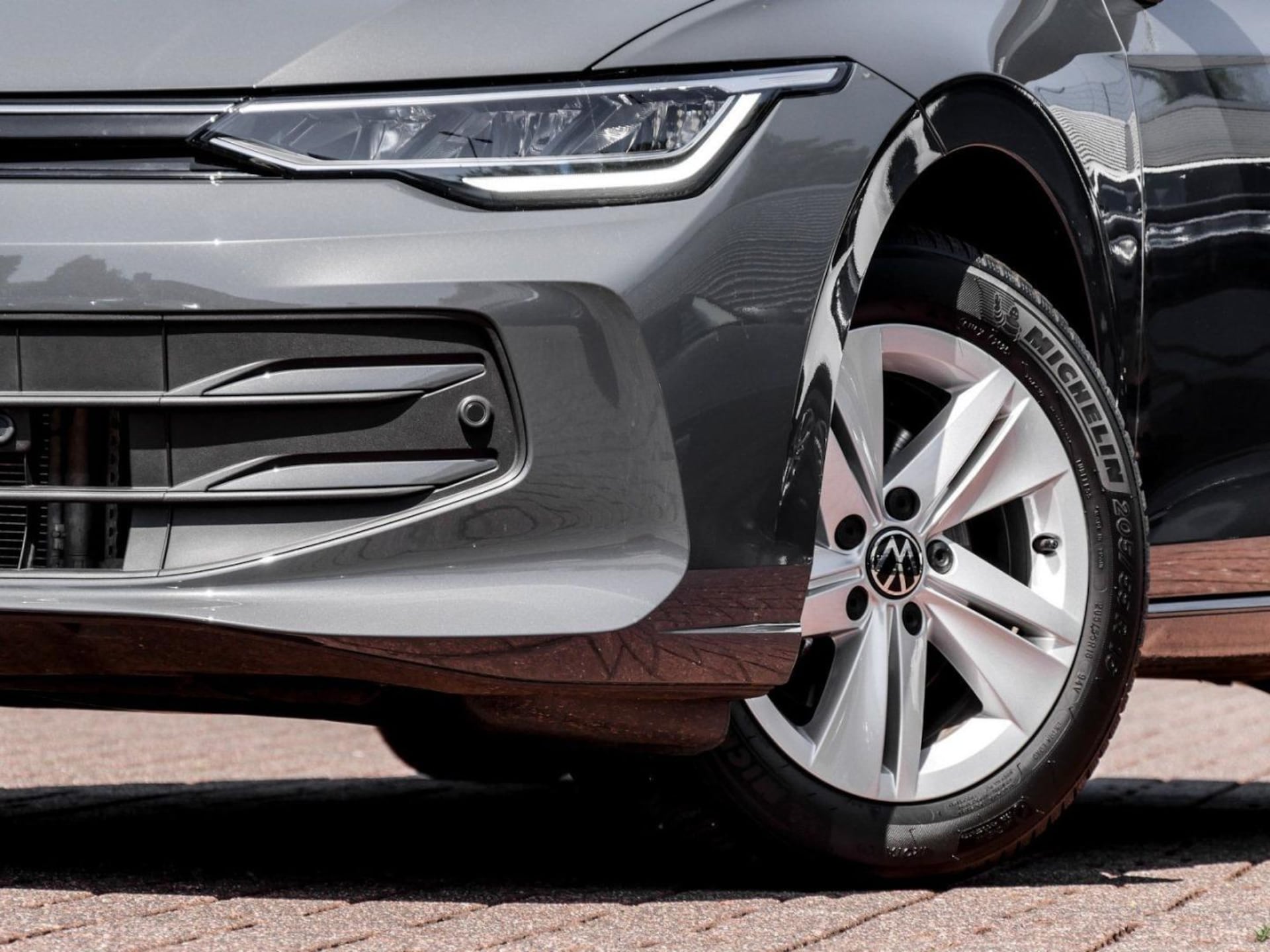 Volkswagen Golf Life