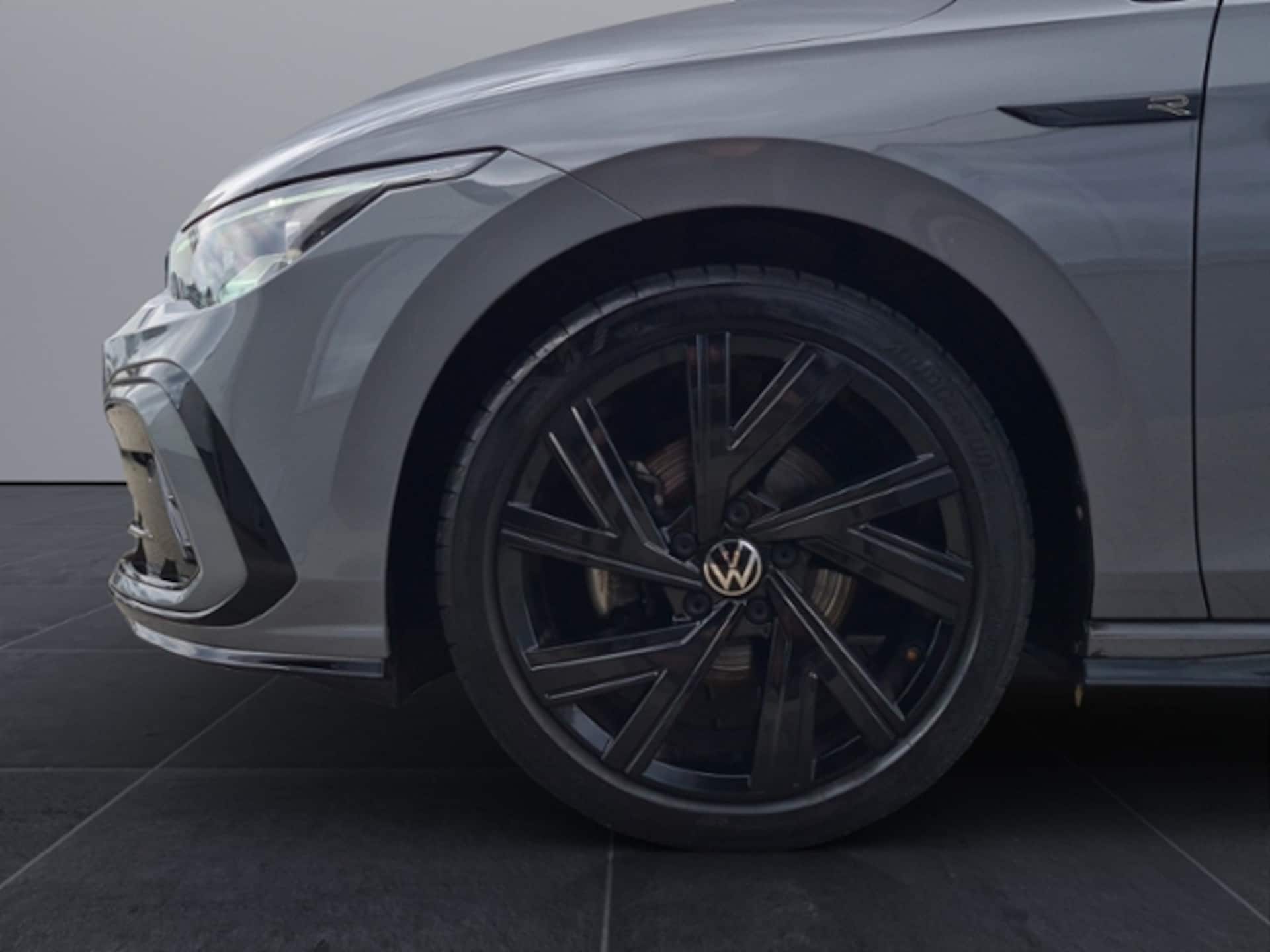 Volkswagen Golf Variant R-Line