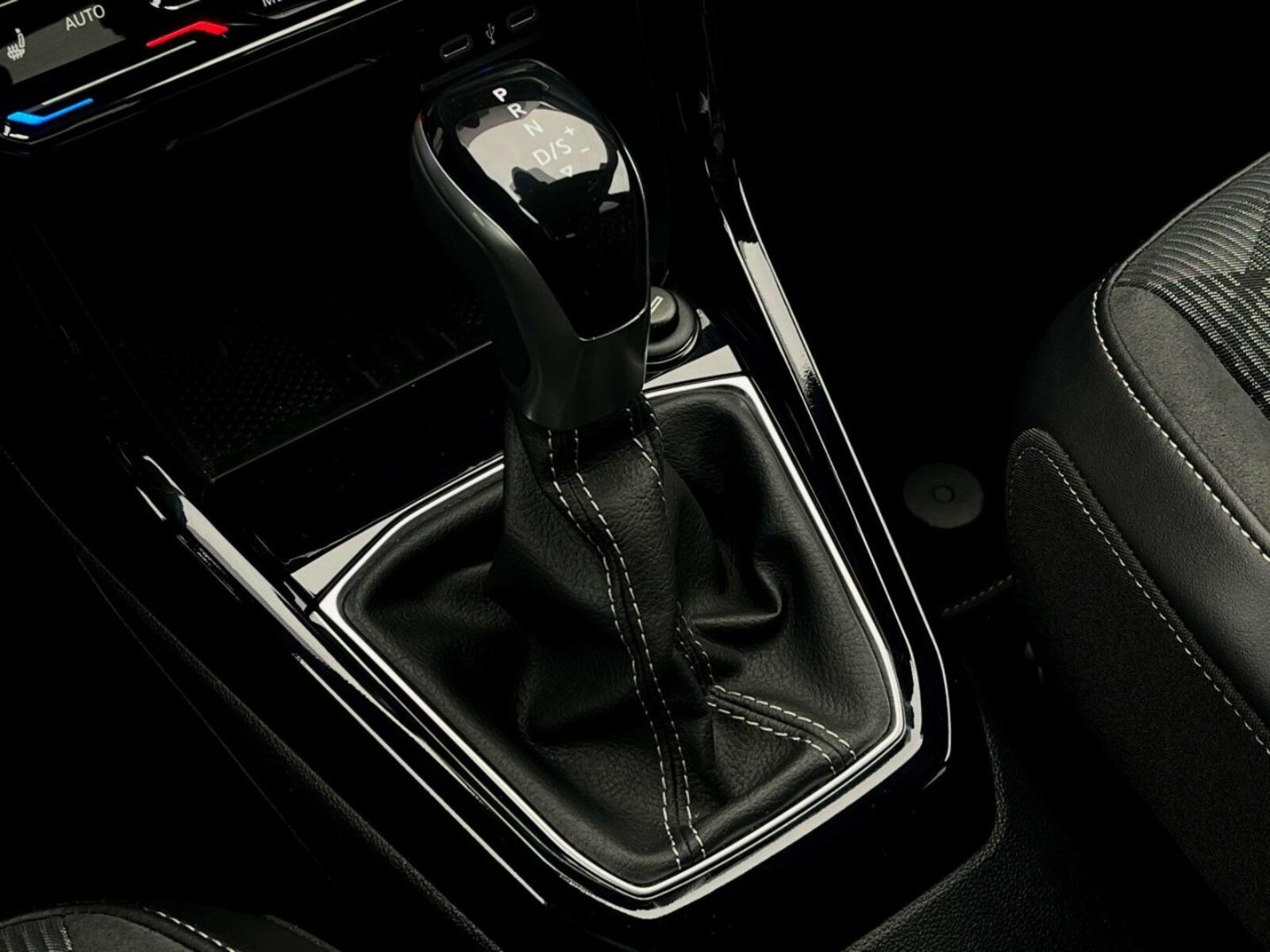Volkswagen T-Cross – Bild 11
