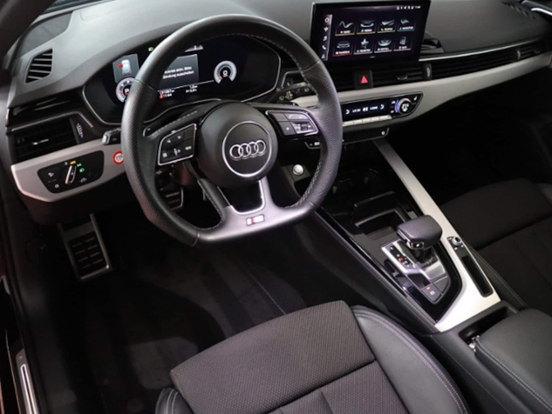 Audi A4 Avant S line
