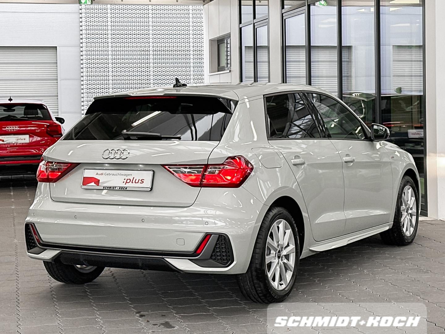 Bild über Audi A1 Sportback S line 30 TFSI Schaltgetriebe - für weitere Informationen kontaktieren Sie den Audi Partner