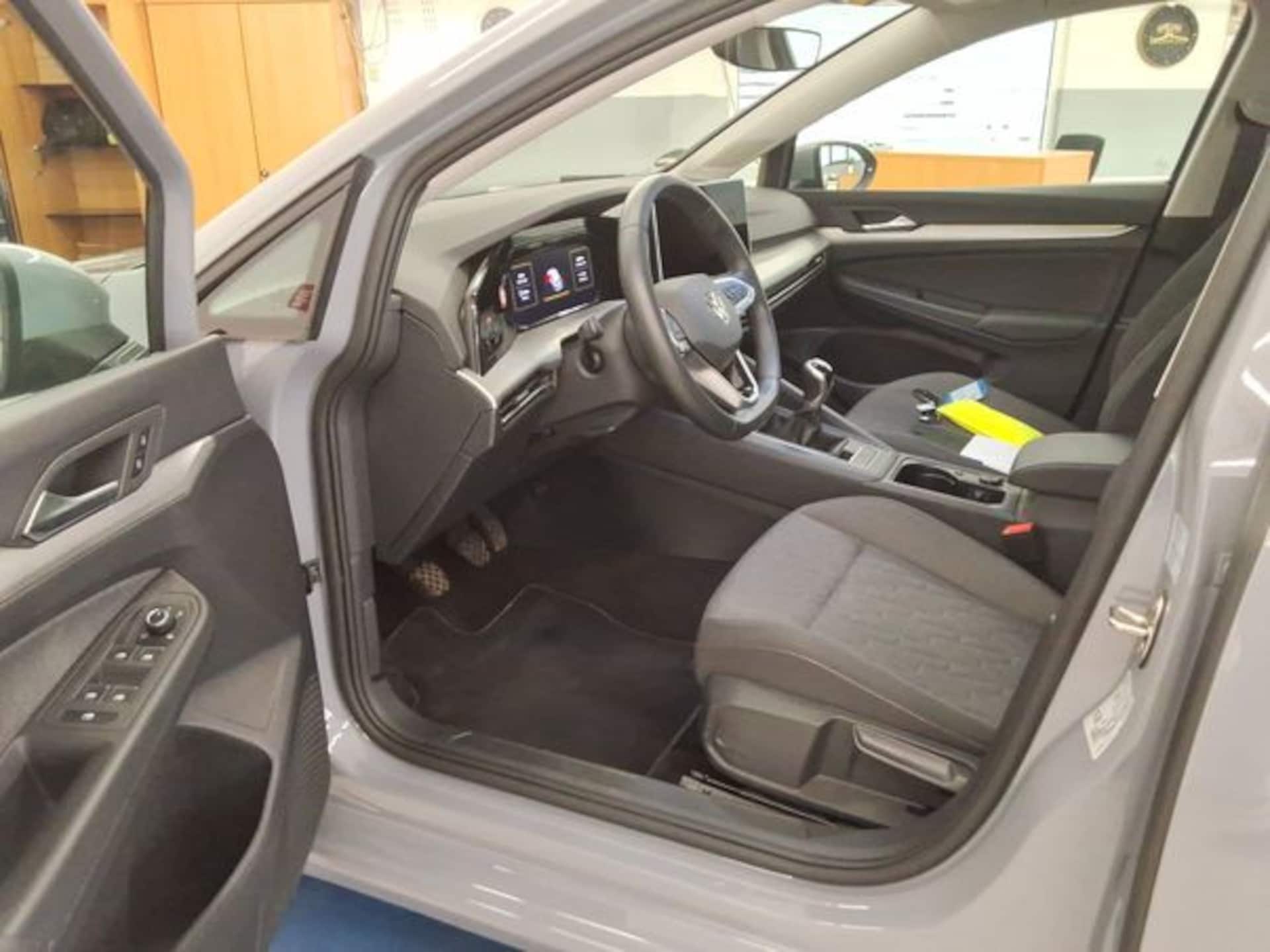 Volkswagen Golf Variant Life