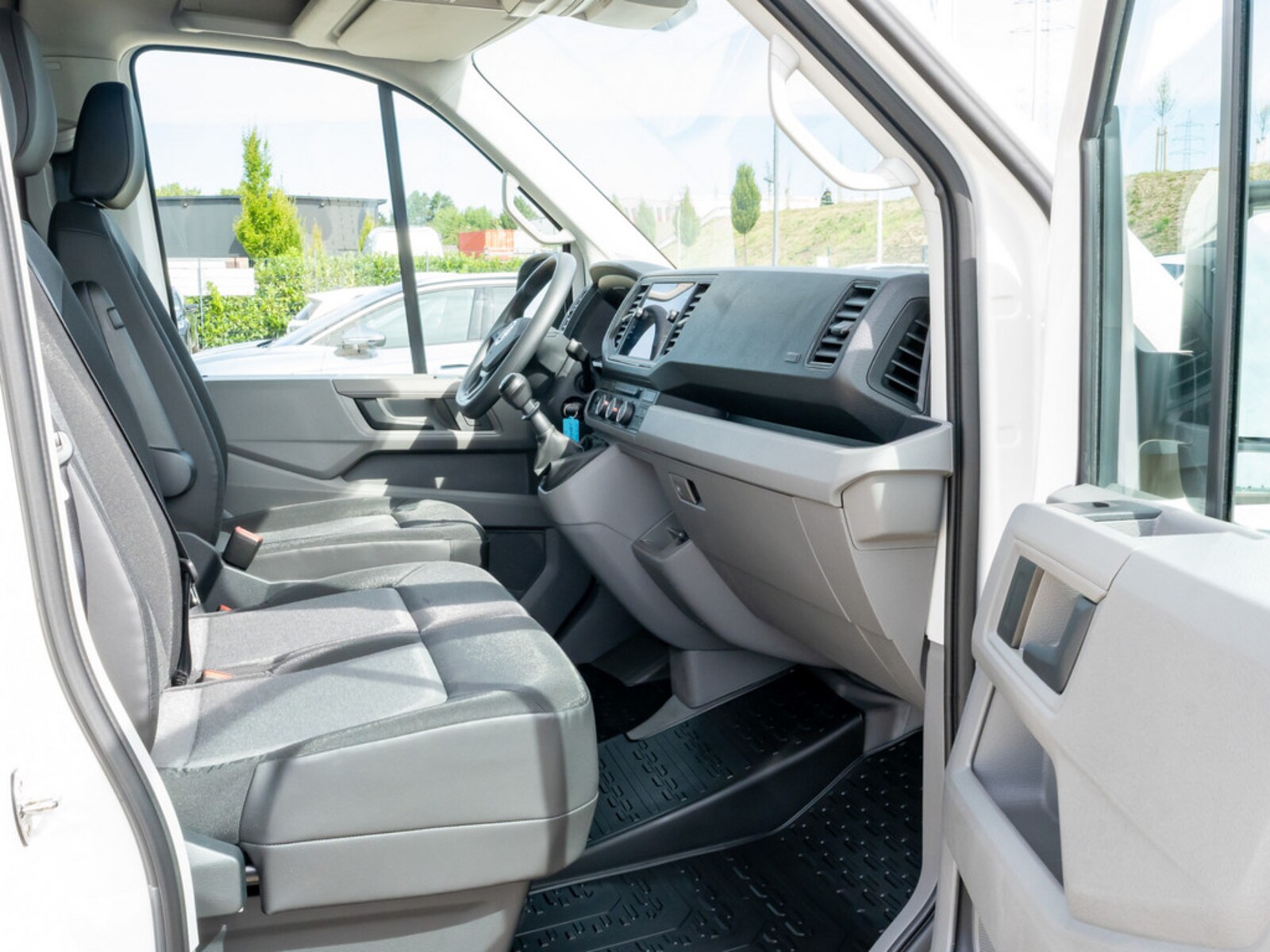 Volkswagen Crafter Kasten langer Radstand – Bild 2
