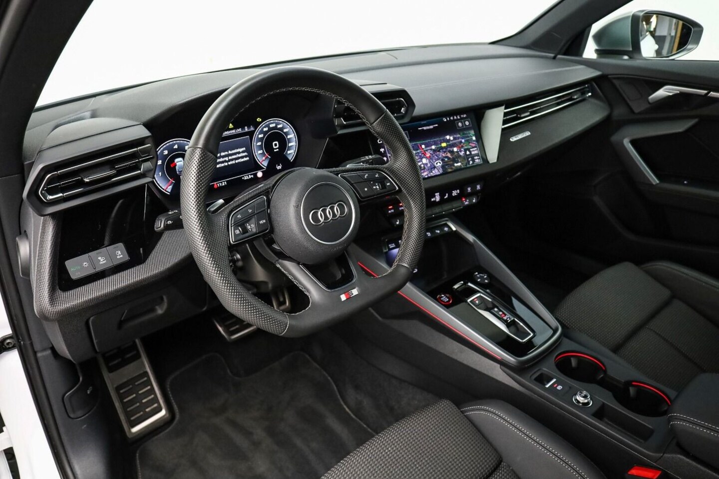 Bild über Audi S3 Sportback TFSI quattro S tronic - für weitere Informationen kontaktieren Sie den Audi Partner