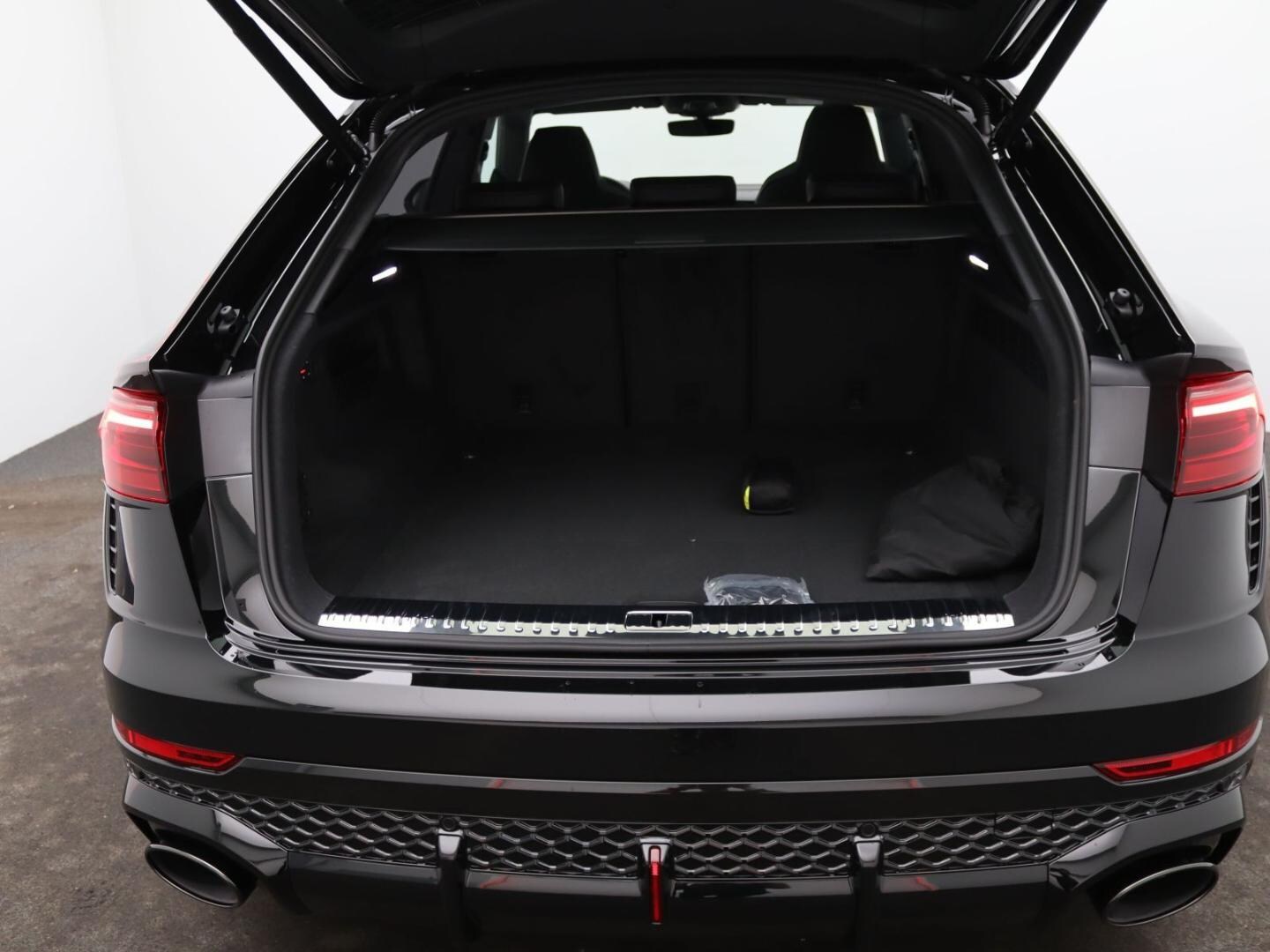 Bild über Audi RS Q8 SUV TFSI quattro tiptronic - für weitere Informationen kontaktieren Sie den Audi Partner