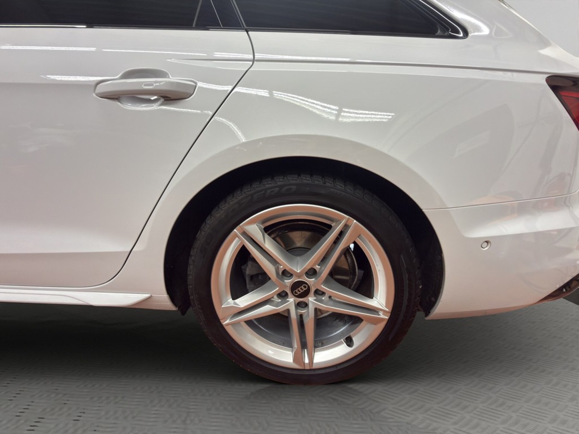 Audi A4 Avant S line