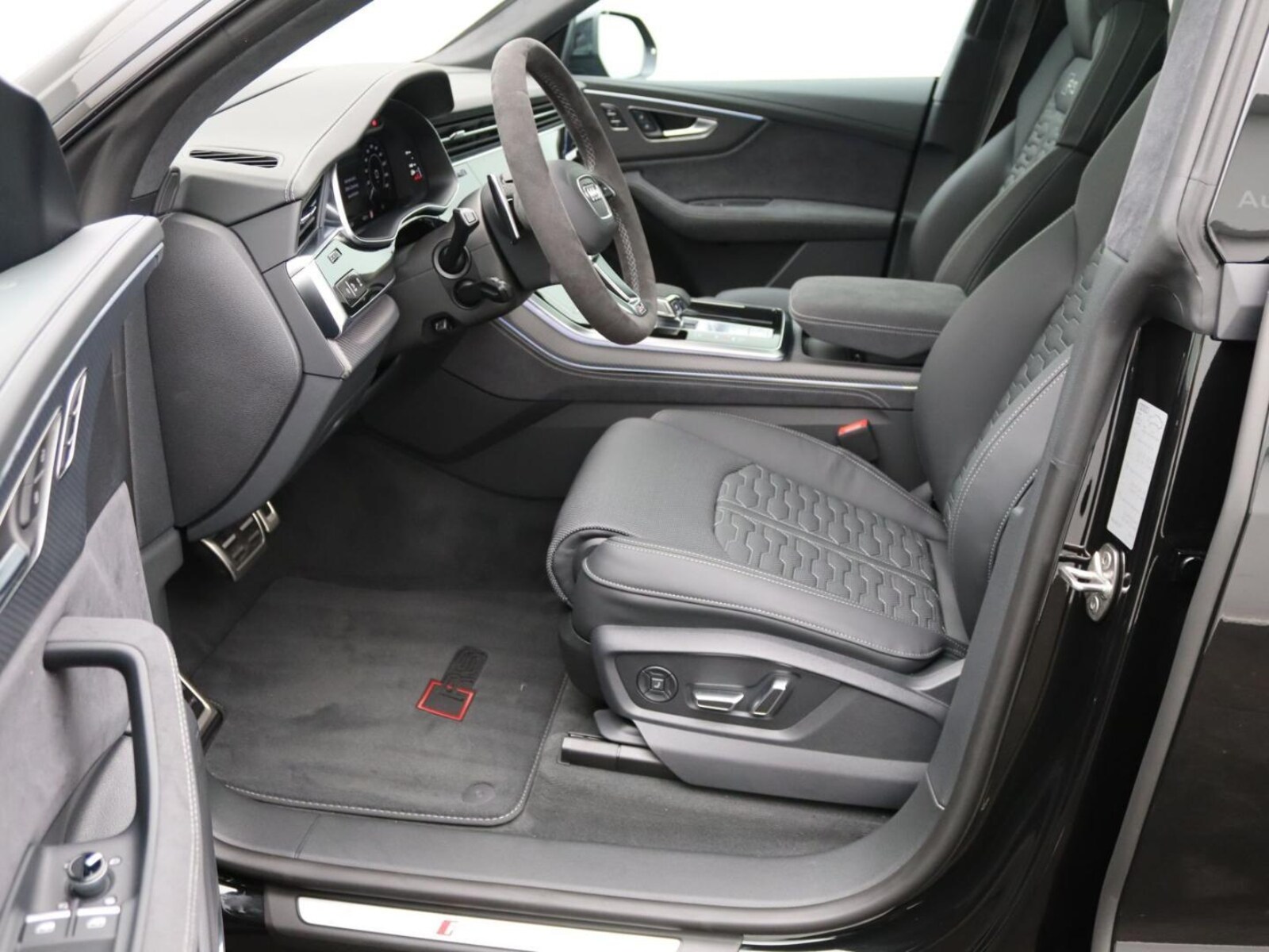 Audi RS Q8 – Bild 13