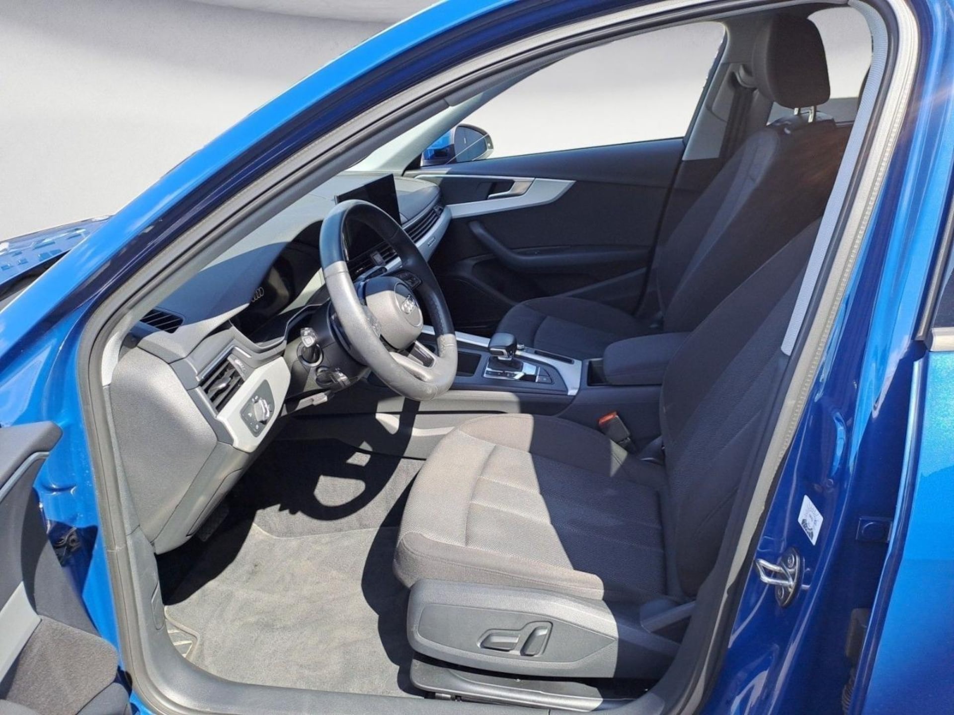 Audi A4 Avant S line