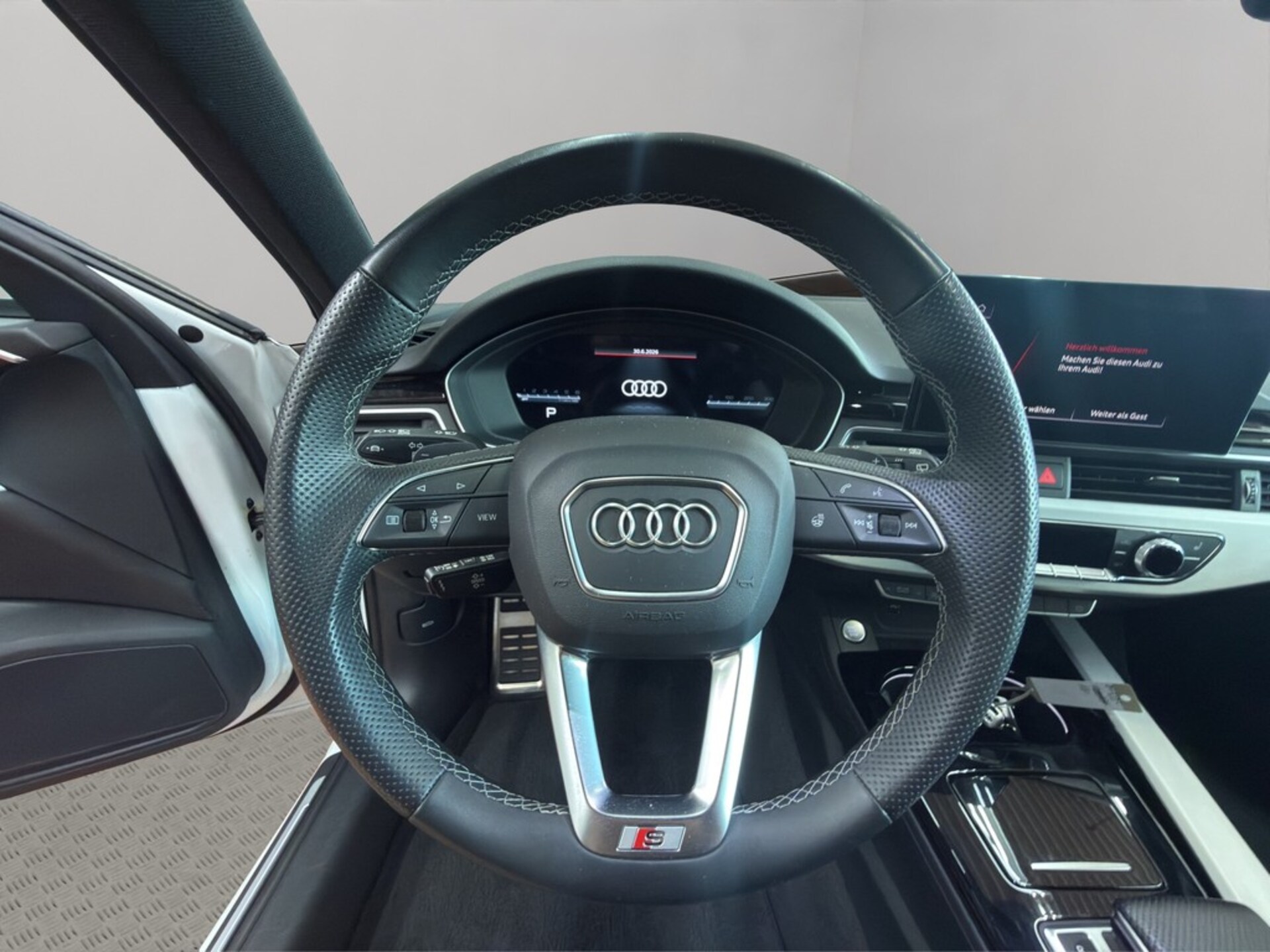 Audi A4 Avant S line